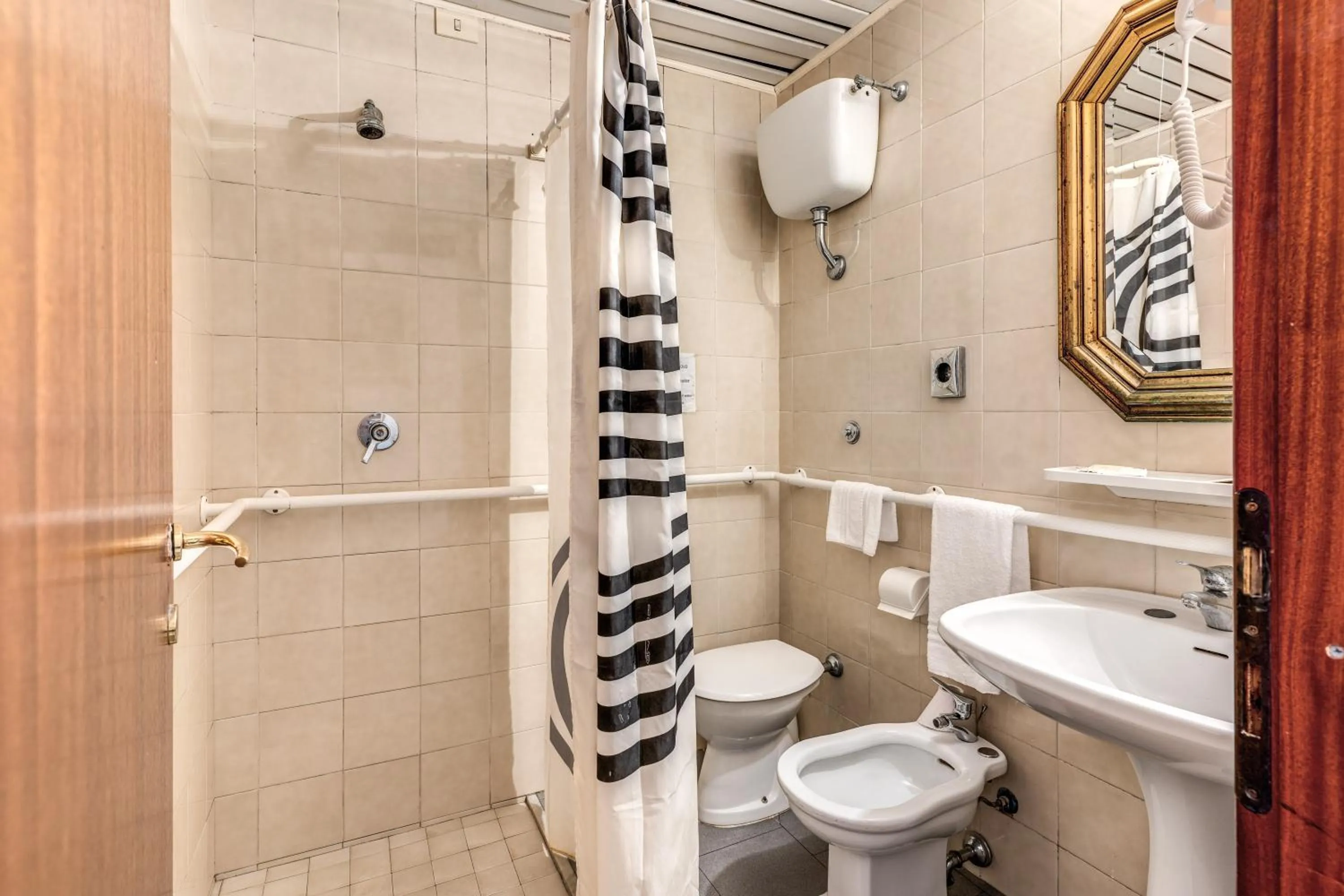 Bathroom in Hotel Giada Roma