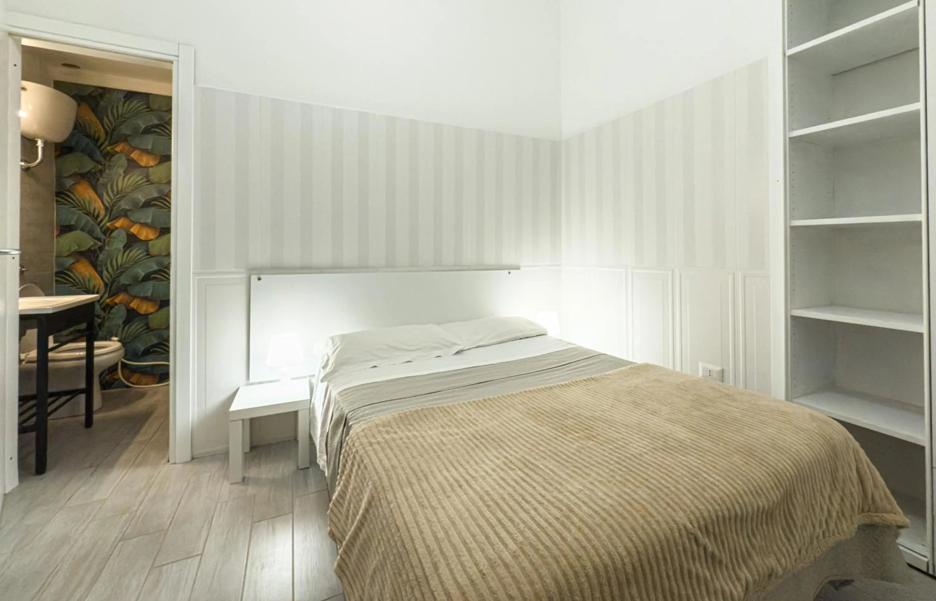 Bed in Hotel Giada Roma