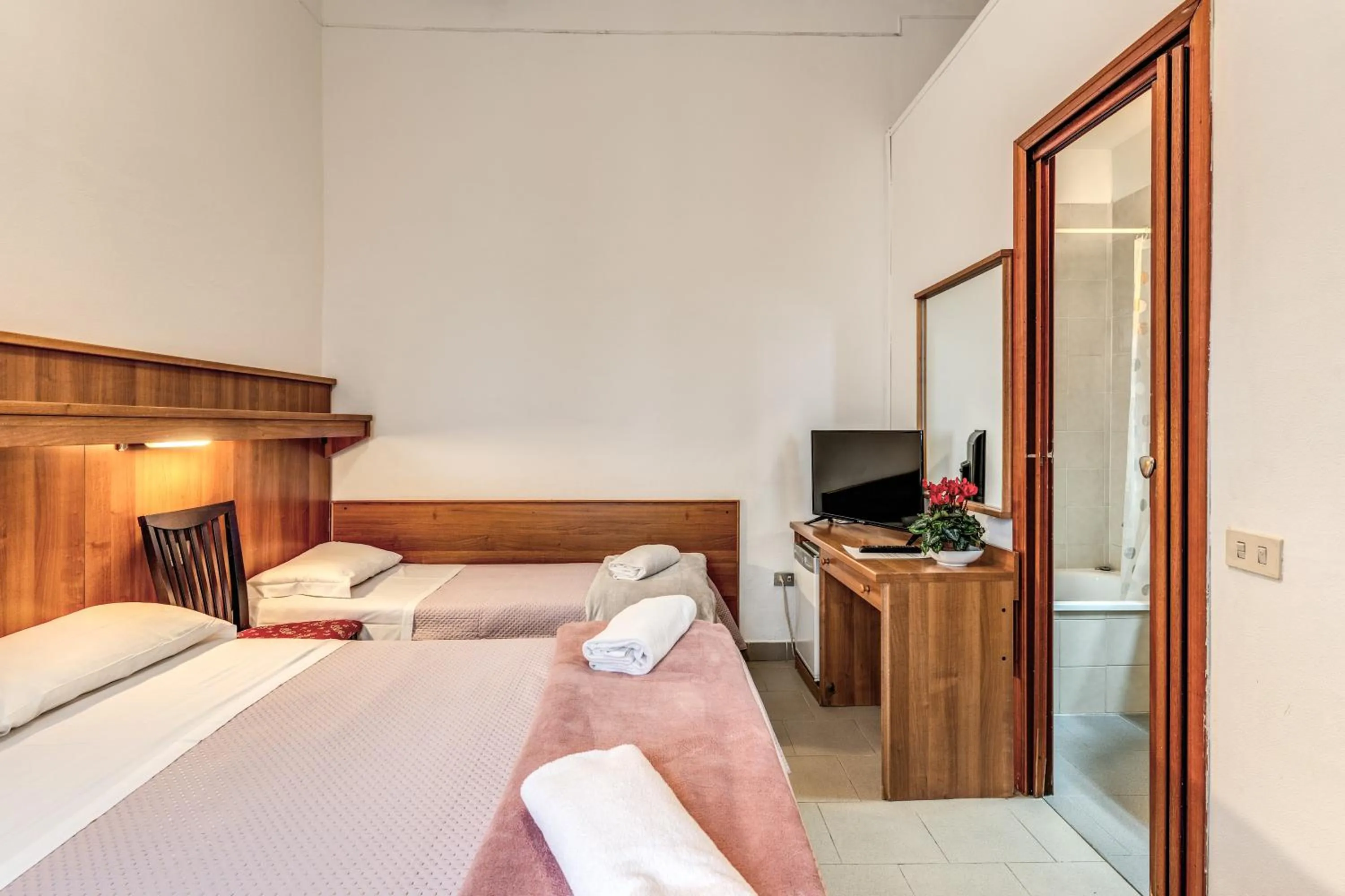 Bed in Hotel Giada Roma