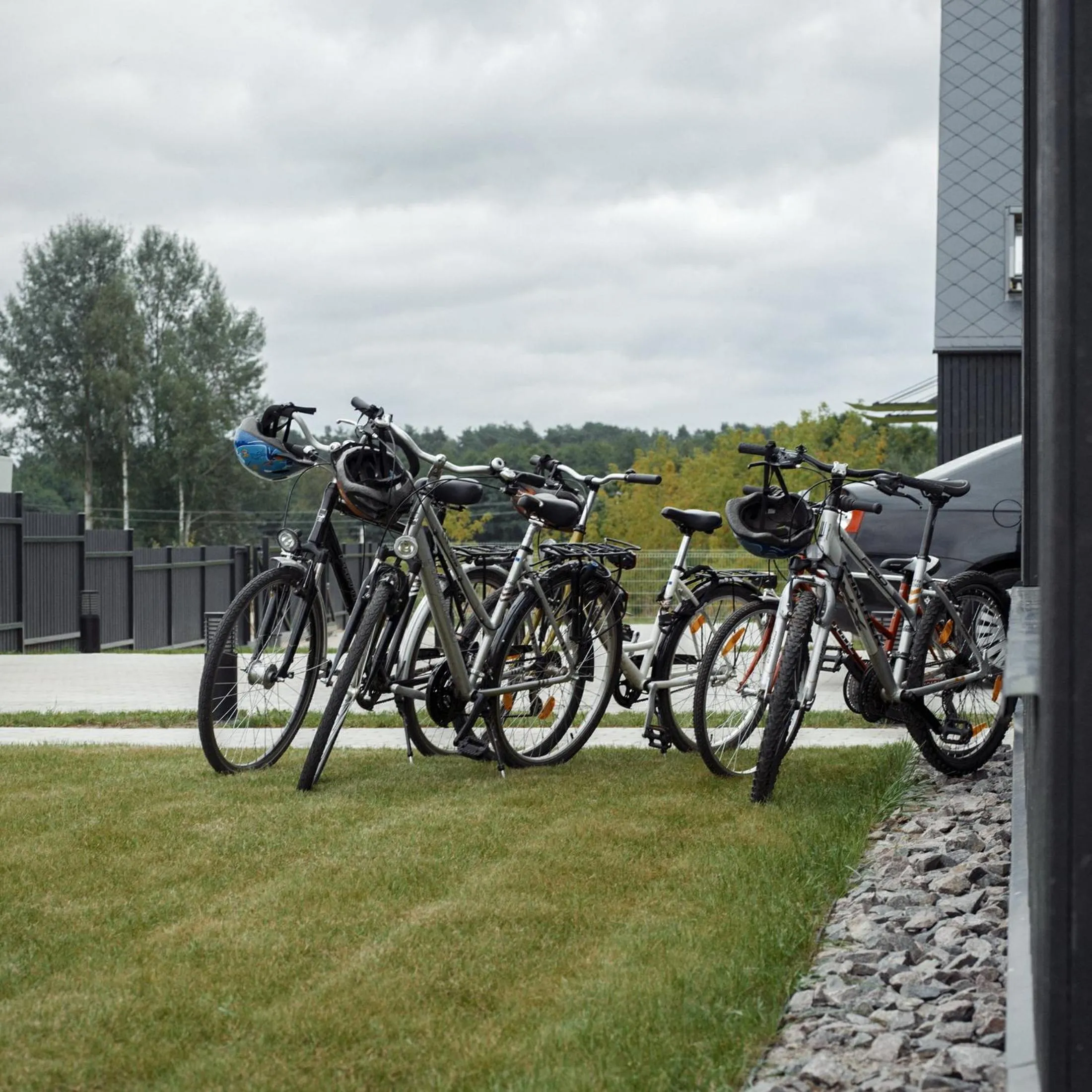 Cycling in Domi Lini