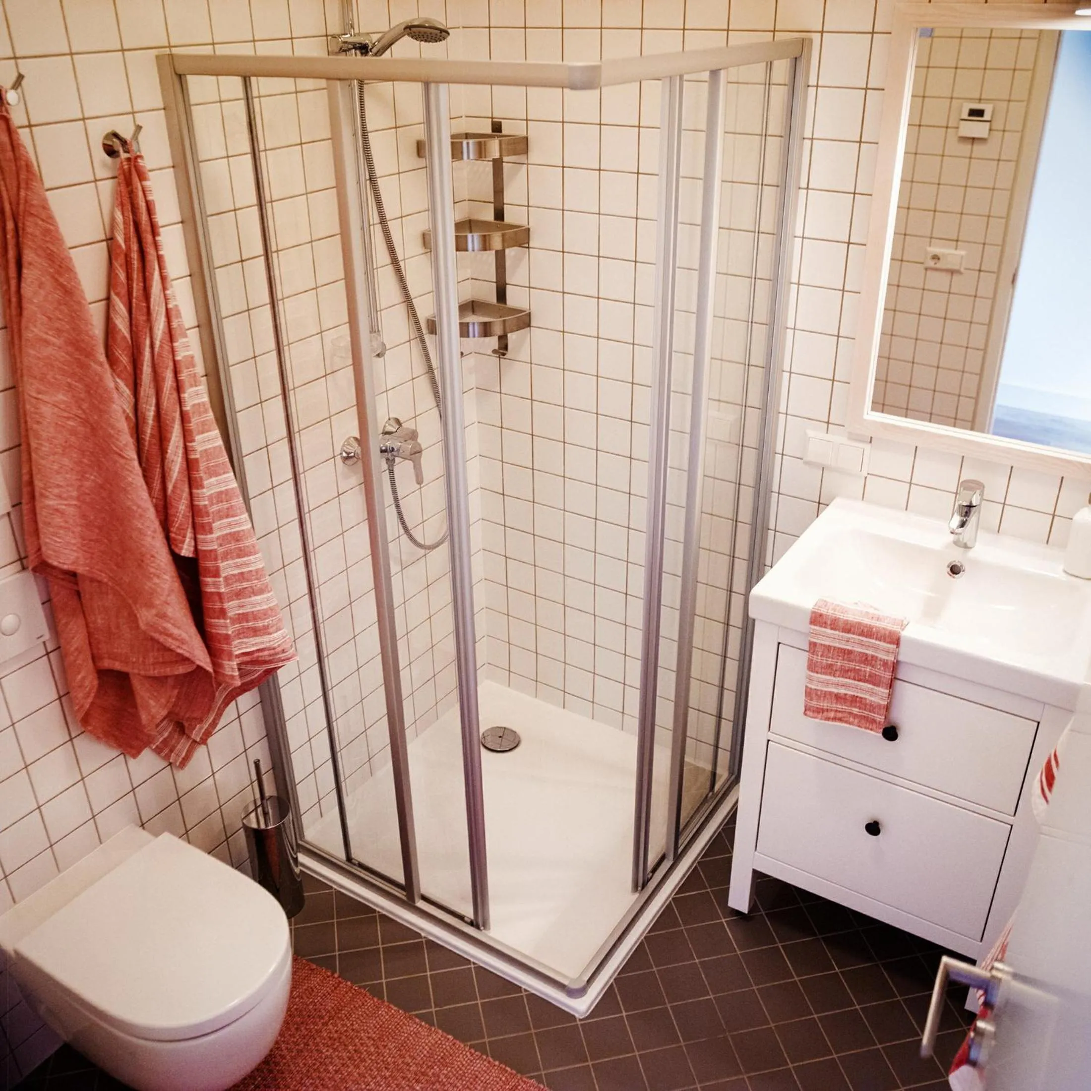 Shower in Domi Lini