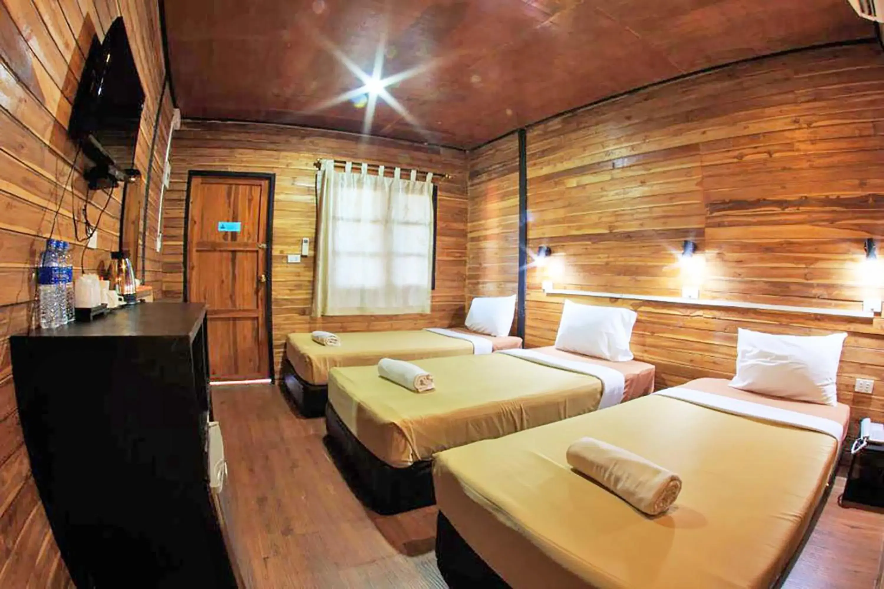 Bed in The Cobble Beach Hotel- Phi Phi Island Bed in The Cobble Beach Hotel- Phi Phi Island