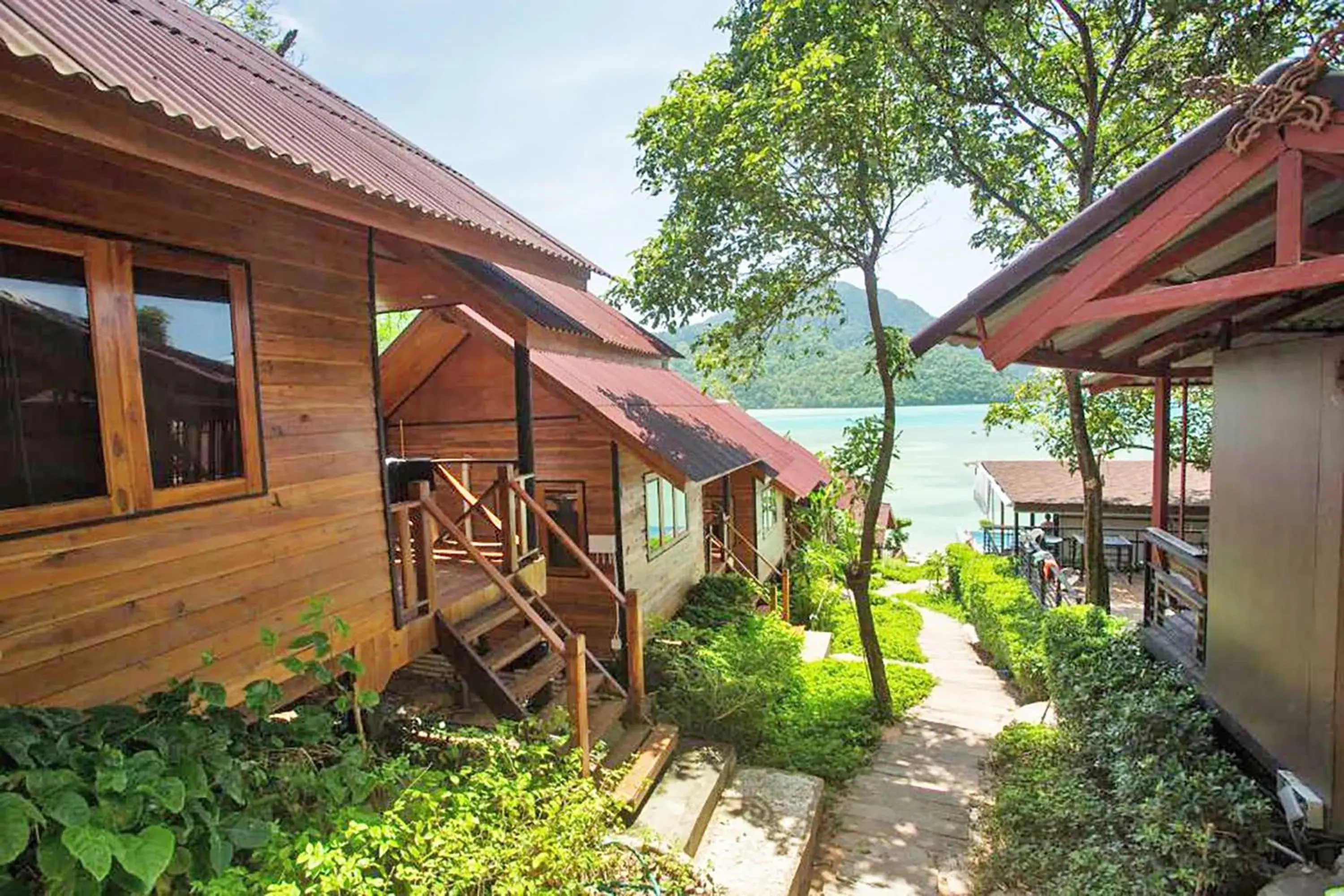 Mountain view in The Cobble Beach Hotel- Phi Phi Island Mountain view in The Cobble Beach Hotel- Phi Phi Island