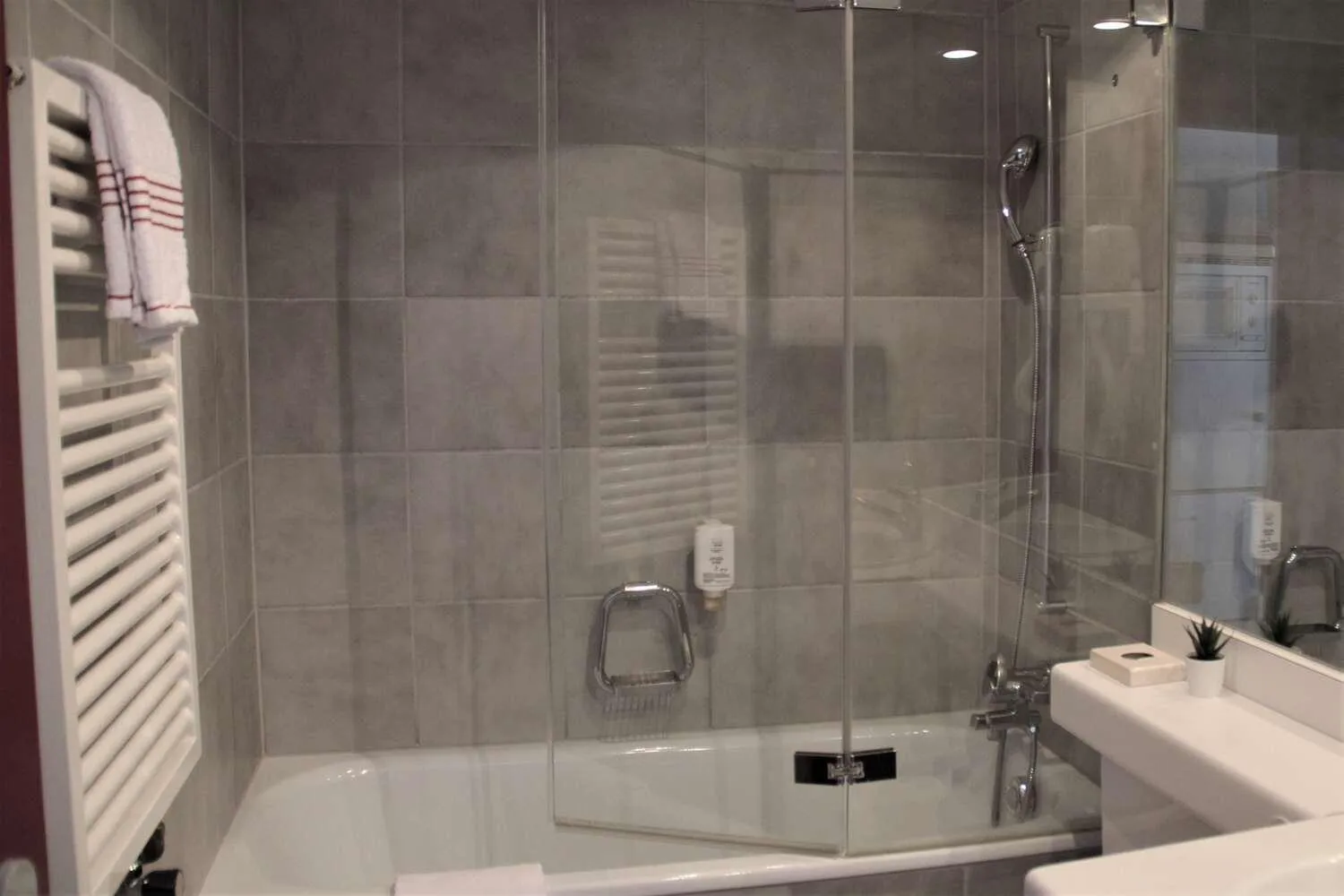 LODGE - Elements Lodge