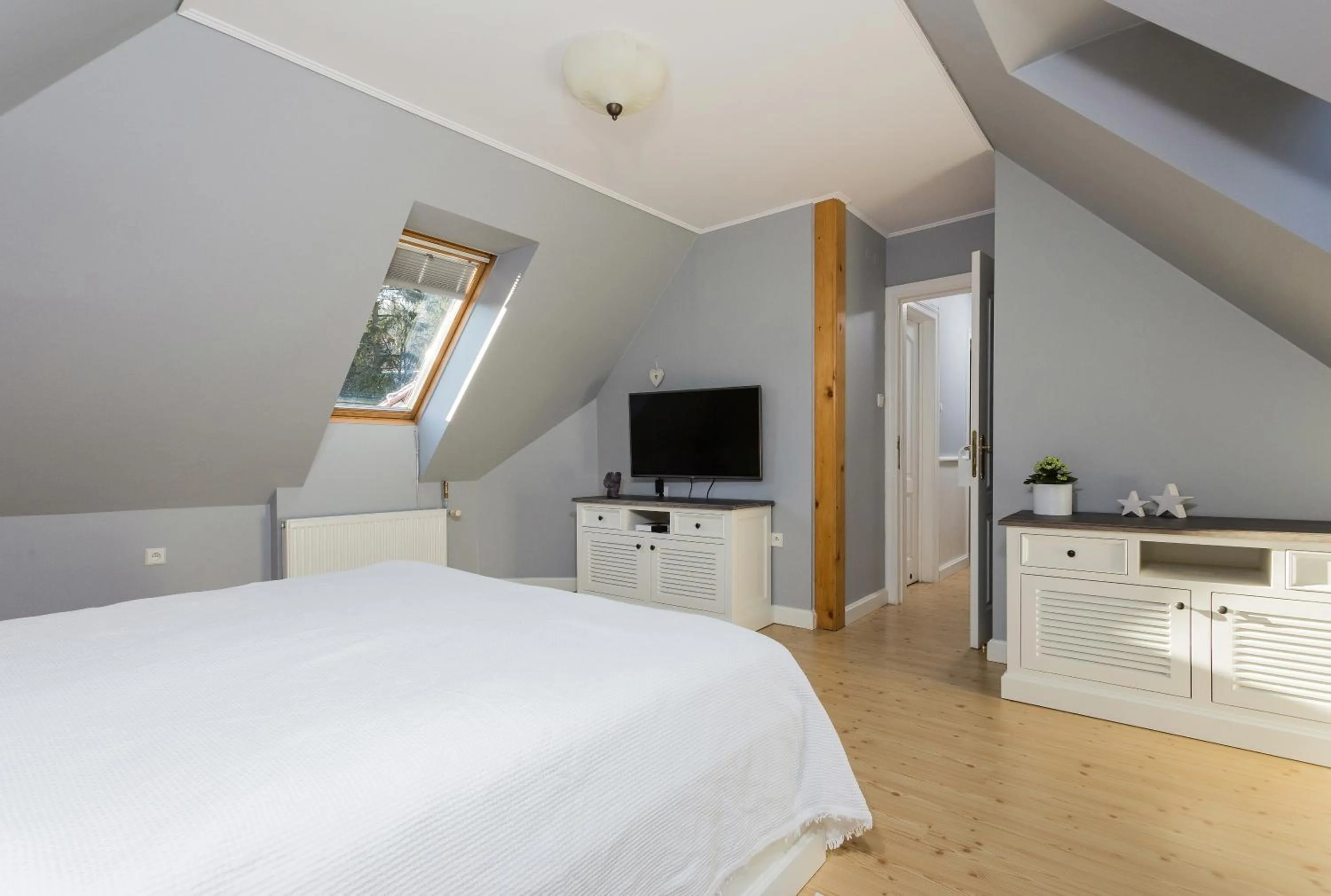 Bedroom, Bed in Mon Plaisir