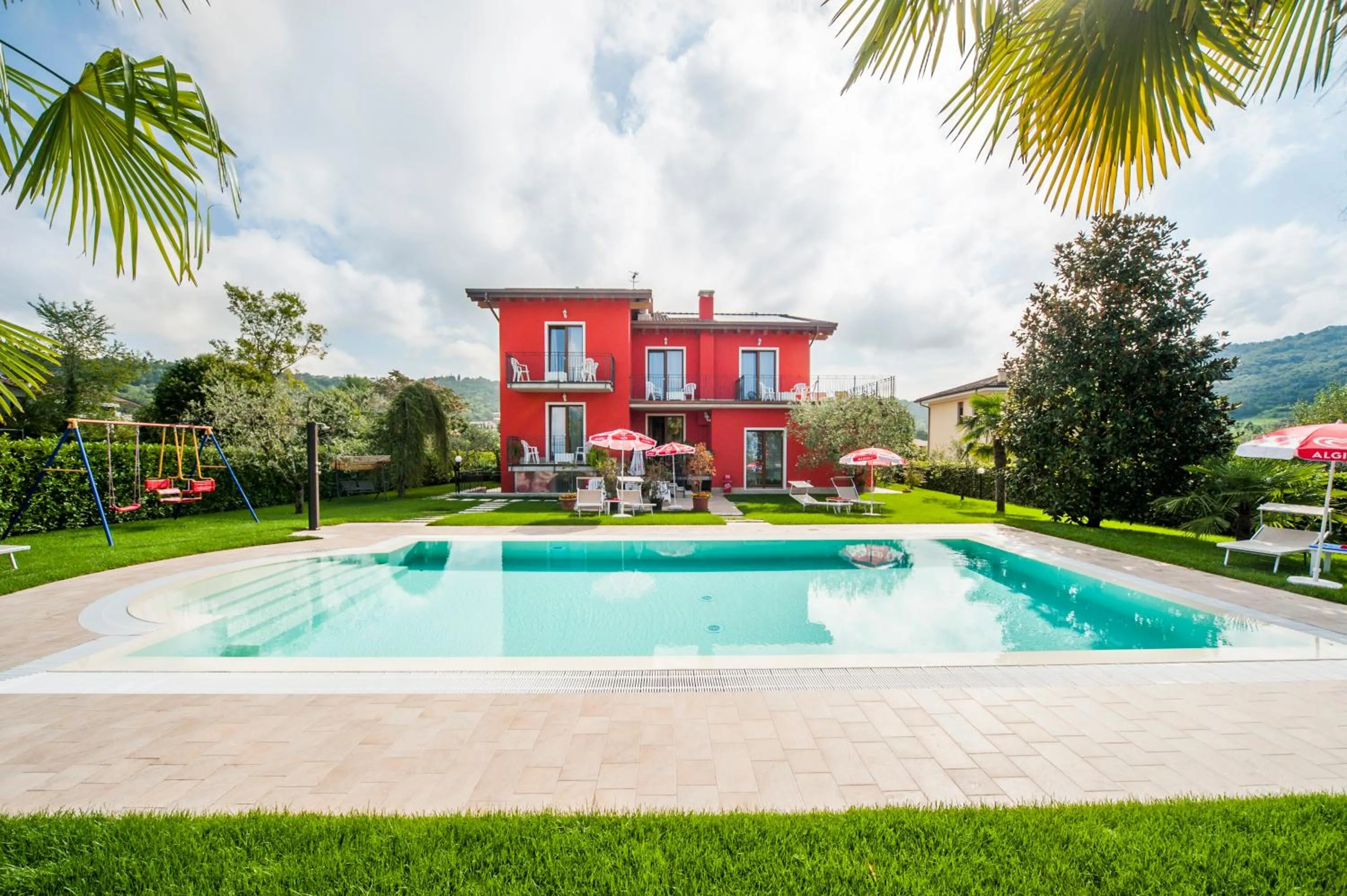 Swimming pool in G&G Bed&Breakfast and apartments