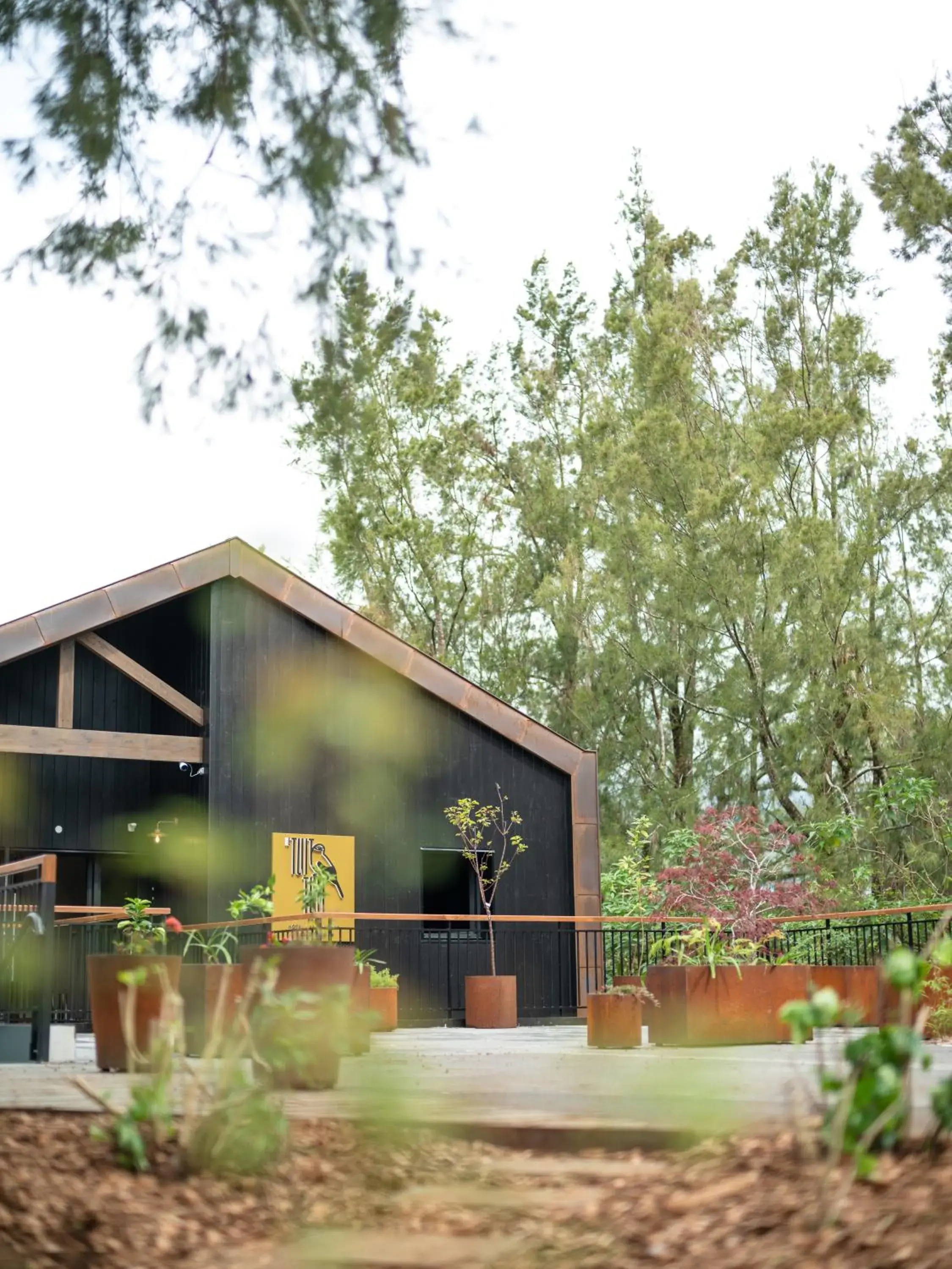 Property building in Hôtel le Tuit-Tuit Property building in Hôtel le Tuit-Tuit