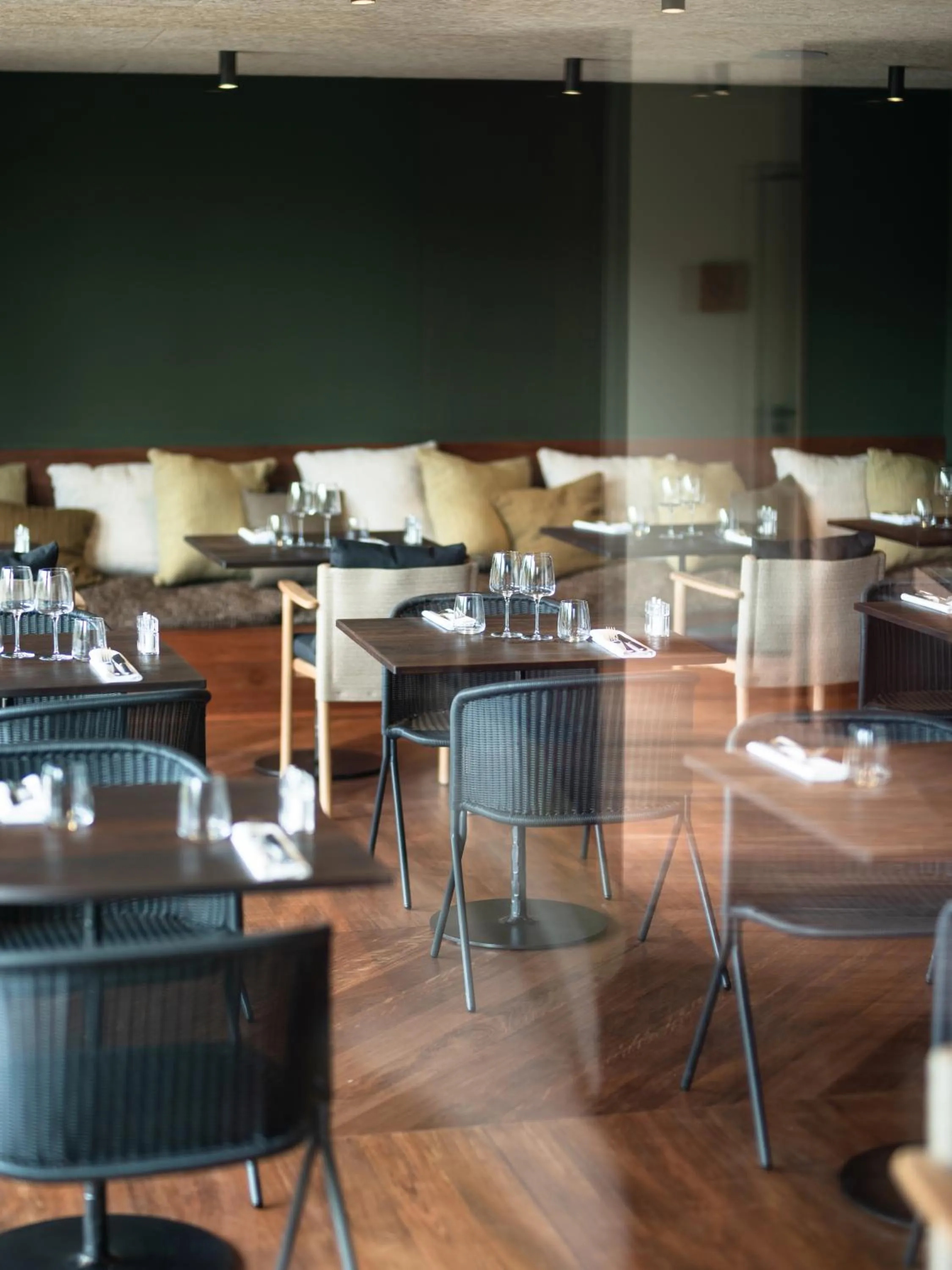 Restaurant/places to eat in Hôtel le Tuit-Tuit