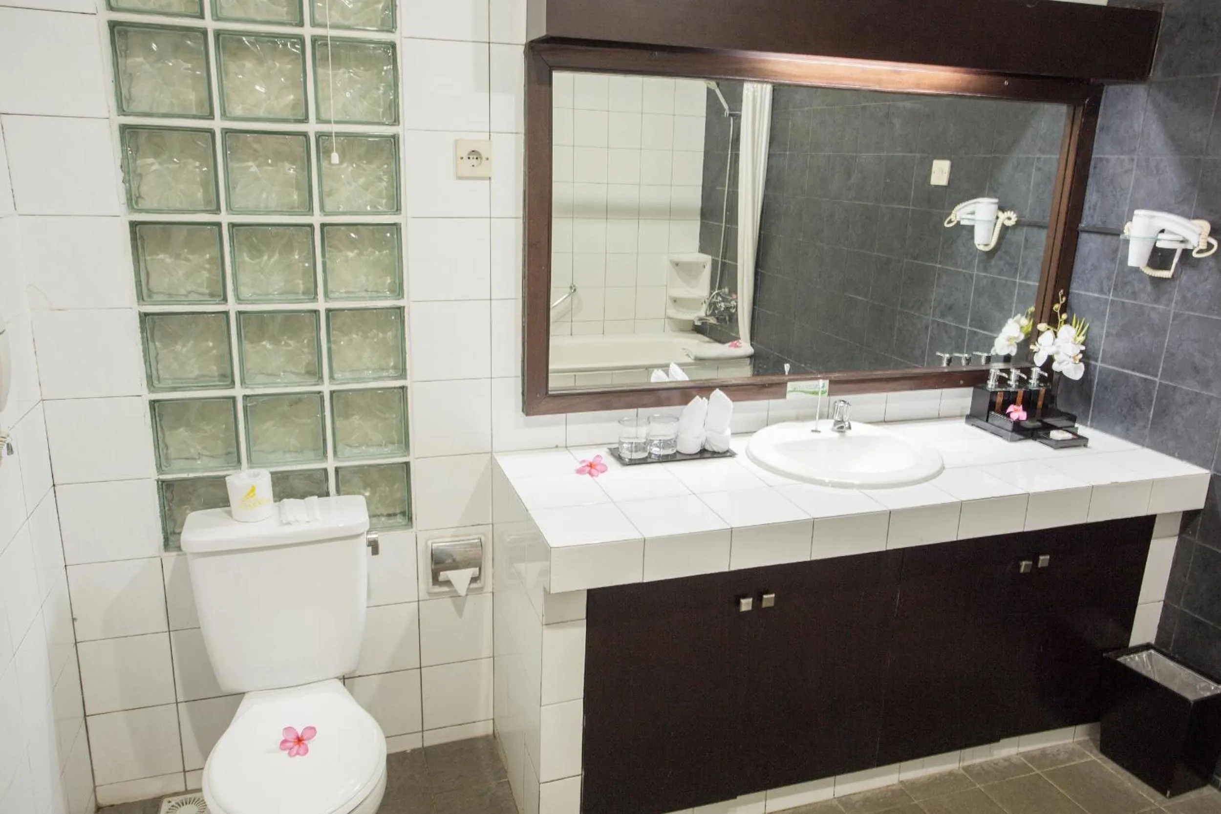 Bathroom in The Royale Krakatau