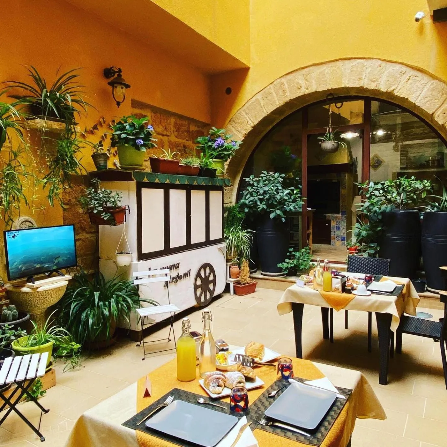 Breakfast in La Nuova Girgenti