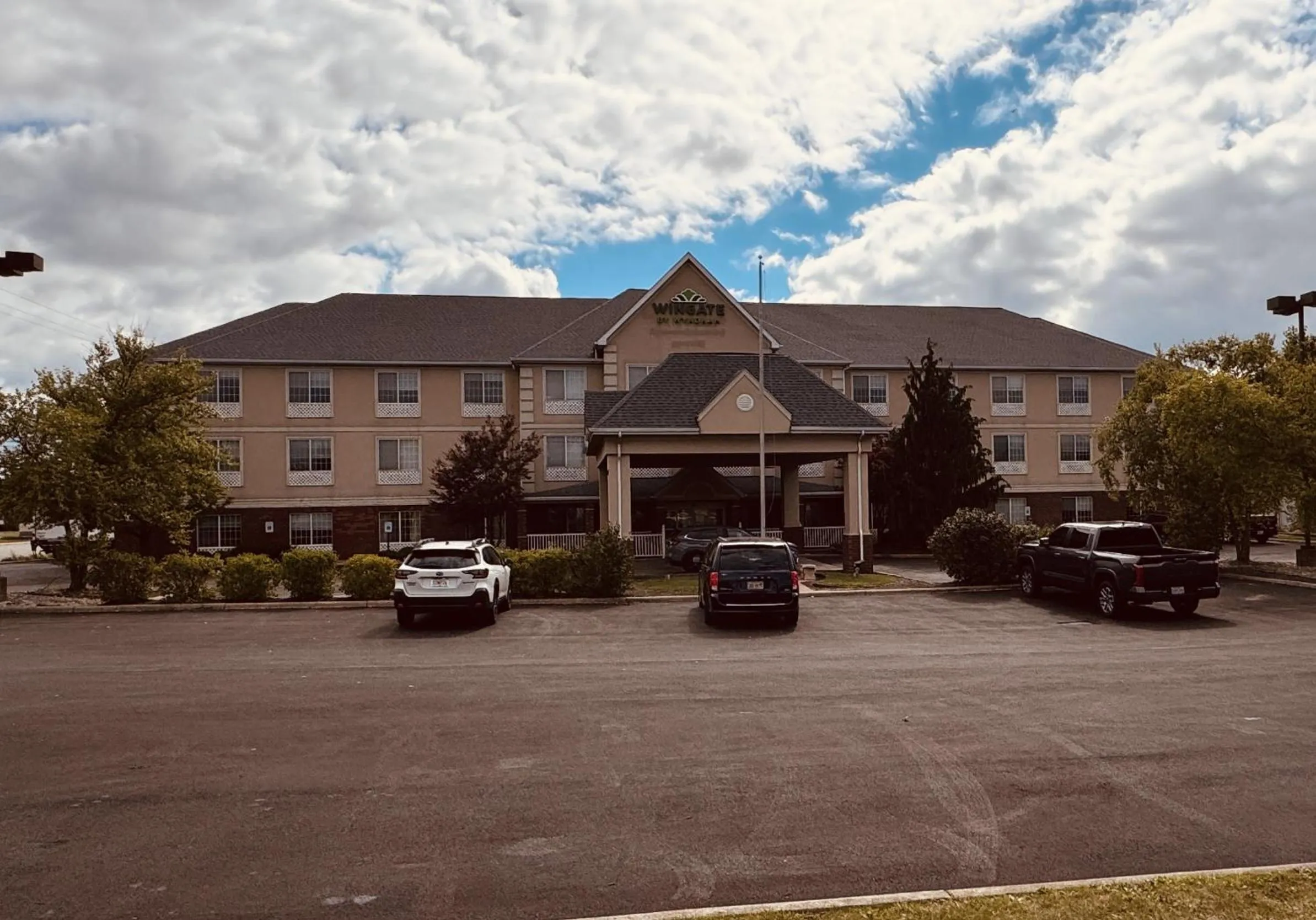 Property building in Wingate By Wyndham Mansfield Ontario