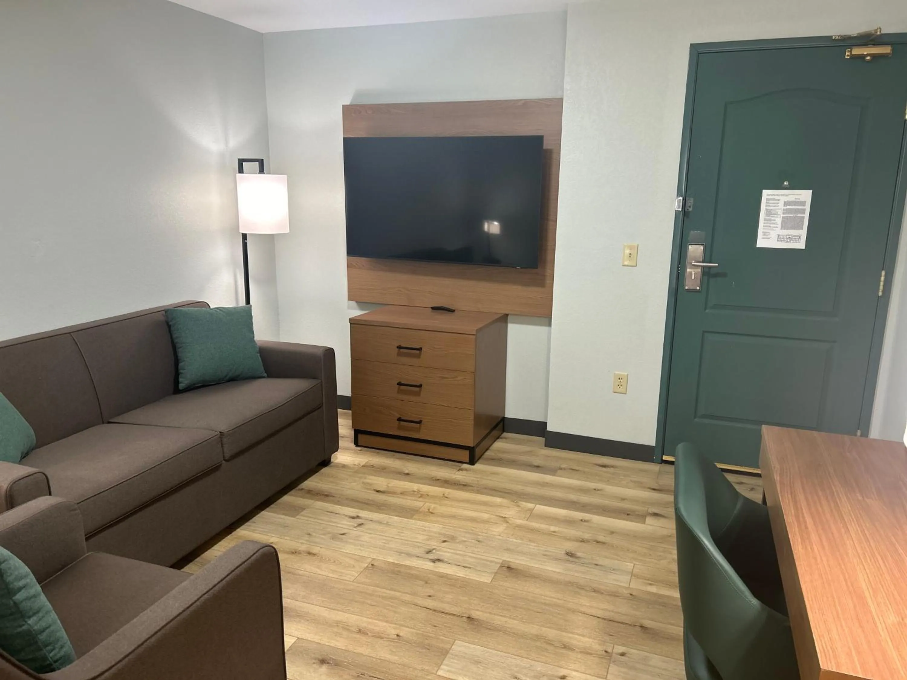TV and multimedia in Wingate By Wyndham Mansfield Ontario