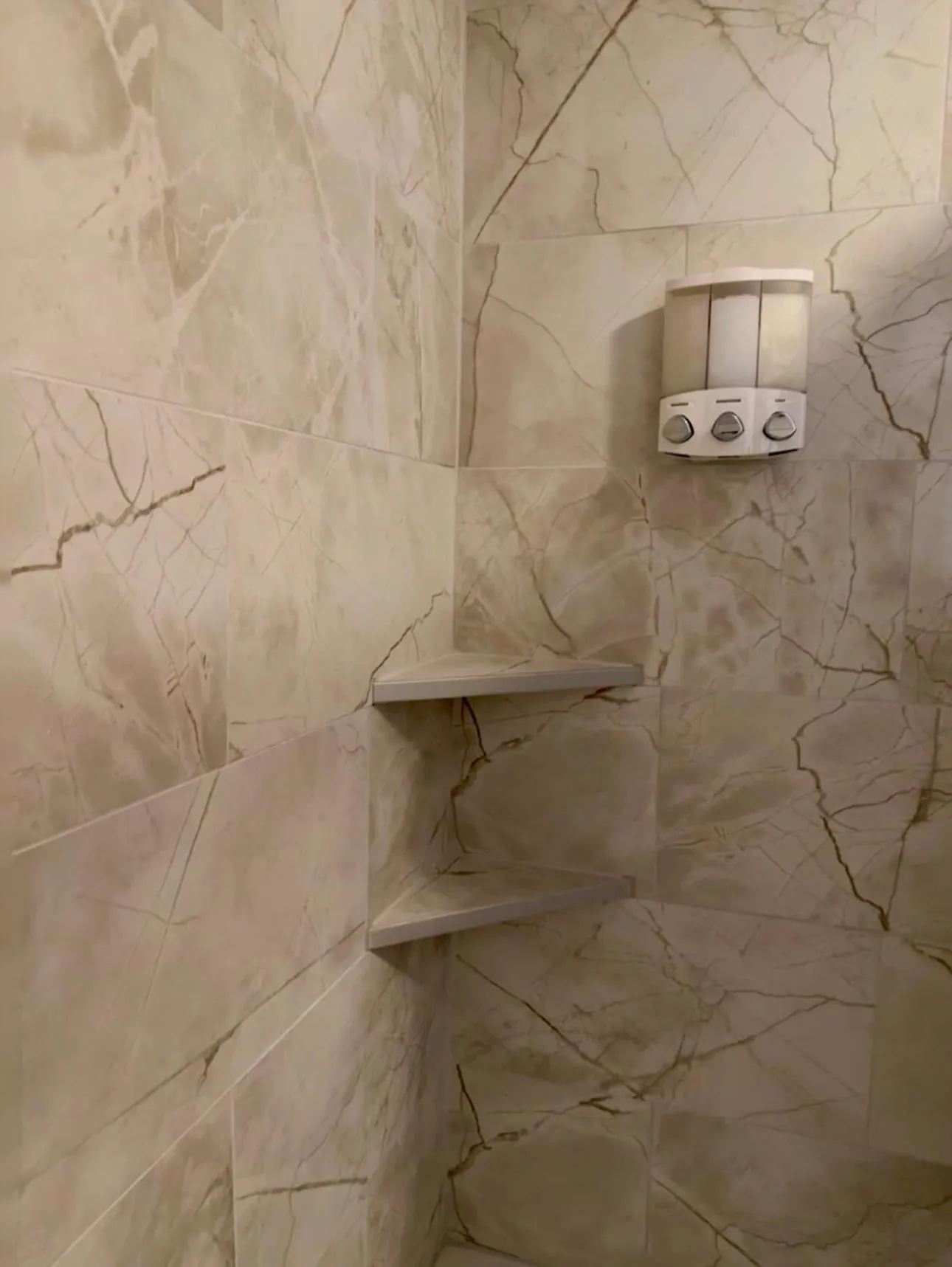 Bathroom in Lakeside Motel, Cabins and RV