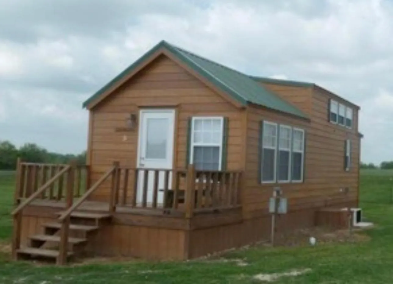 Property building in Lakeside Motel, Cabins and RV