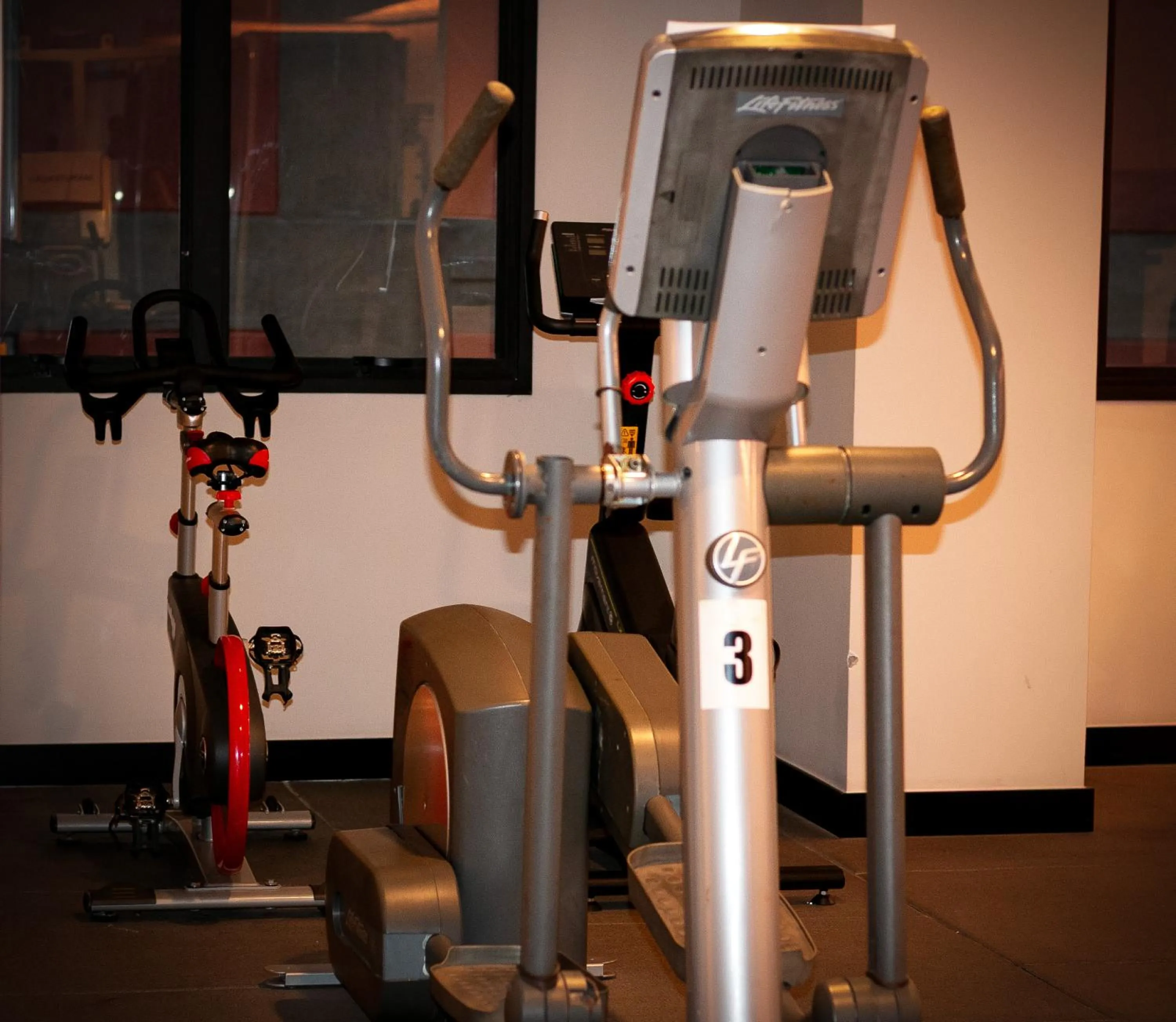 Fitness centre/facilities in EZ Moema Hotel
