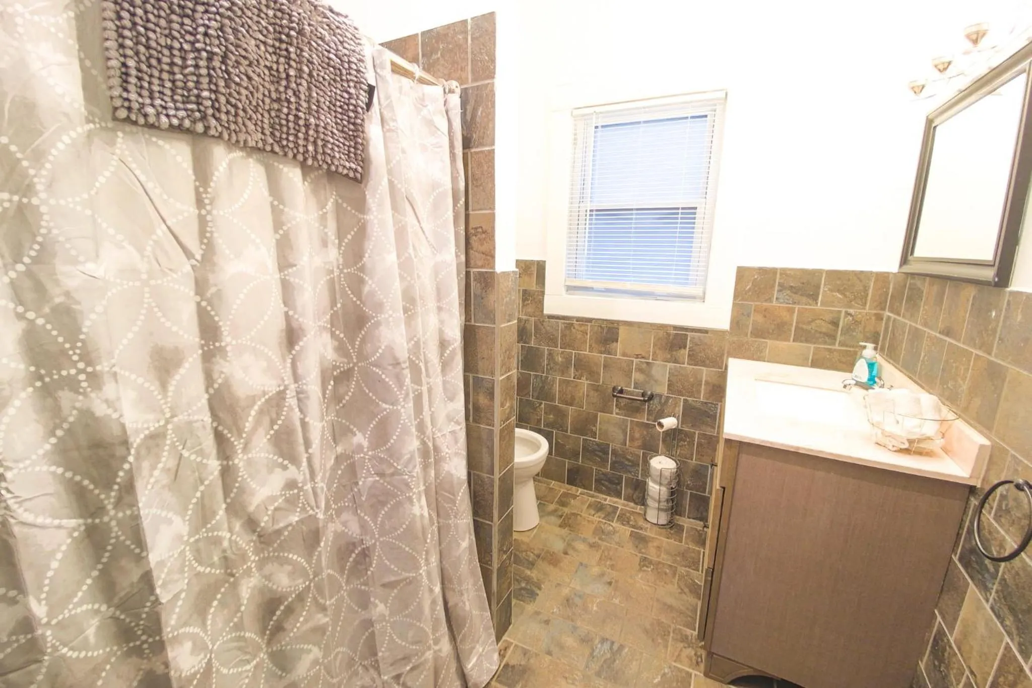 Quaint 3BR 1 Bath near Niagara Falls