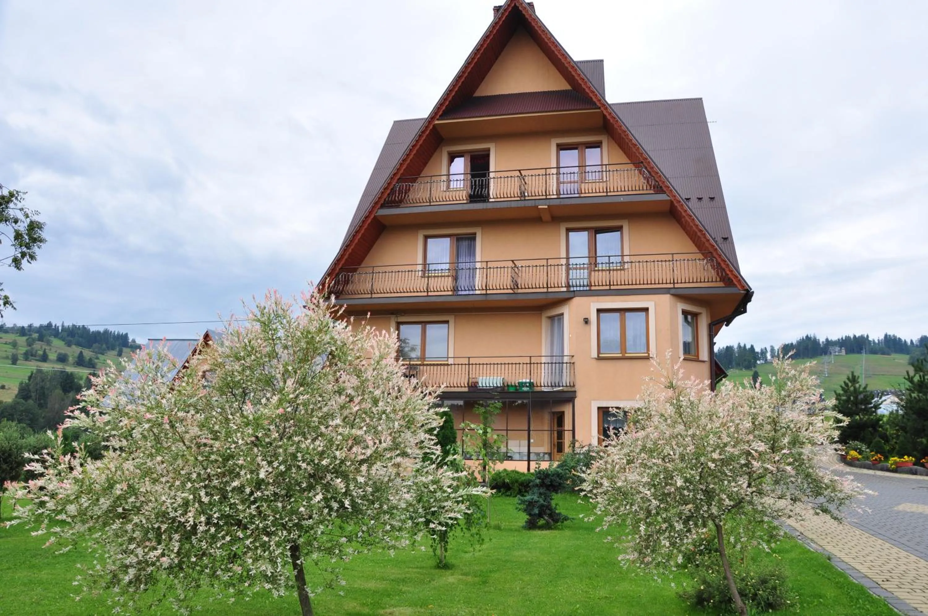 Property building in Pokoje gościnne u Komperdow pod wyciągiem narciarskim Kaniowka