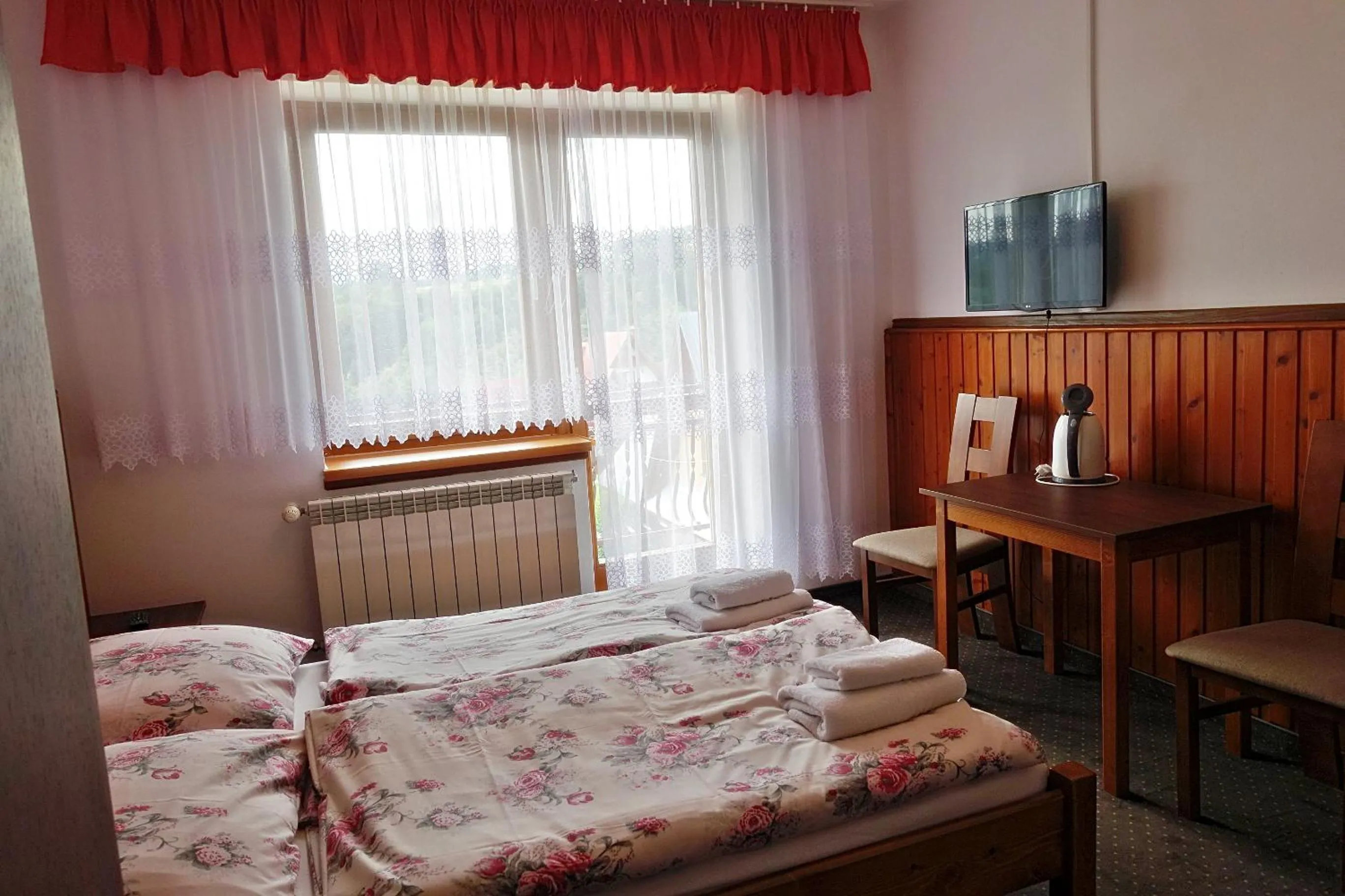 Bed in Pokoje gościnne u Komperdow pod wyciągiem narciarskim Kaniowka