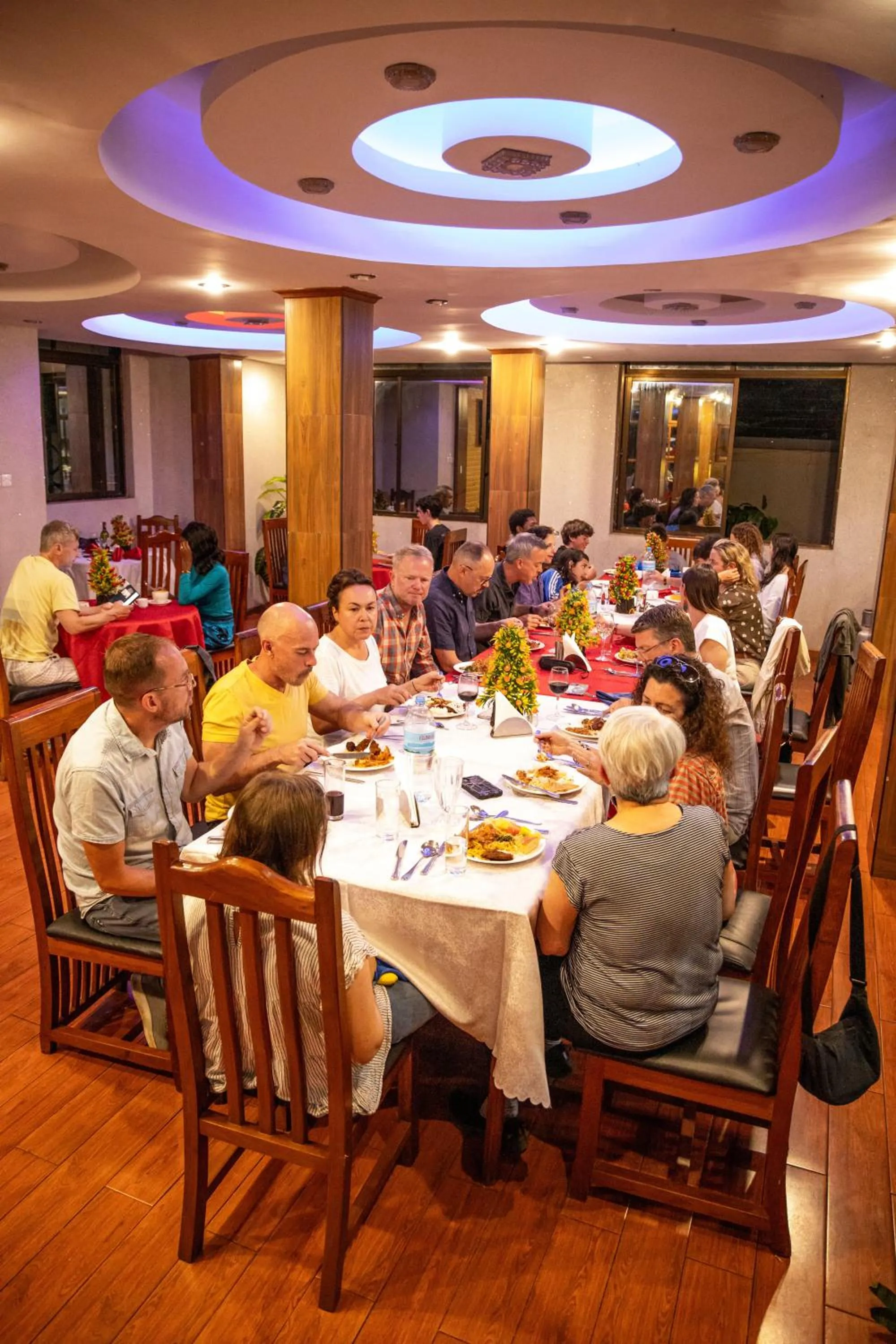 Restaurant/places to eat in Green Mountain Hotel