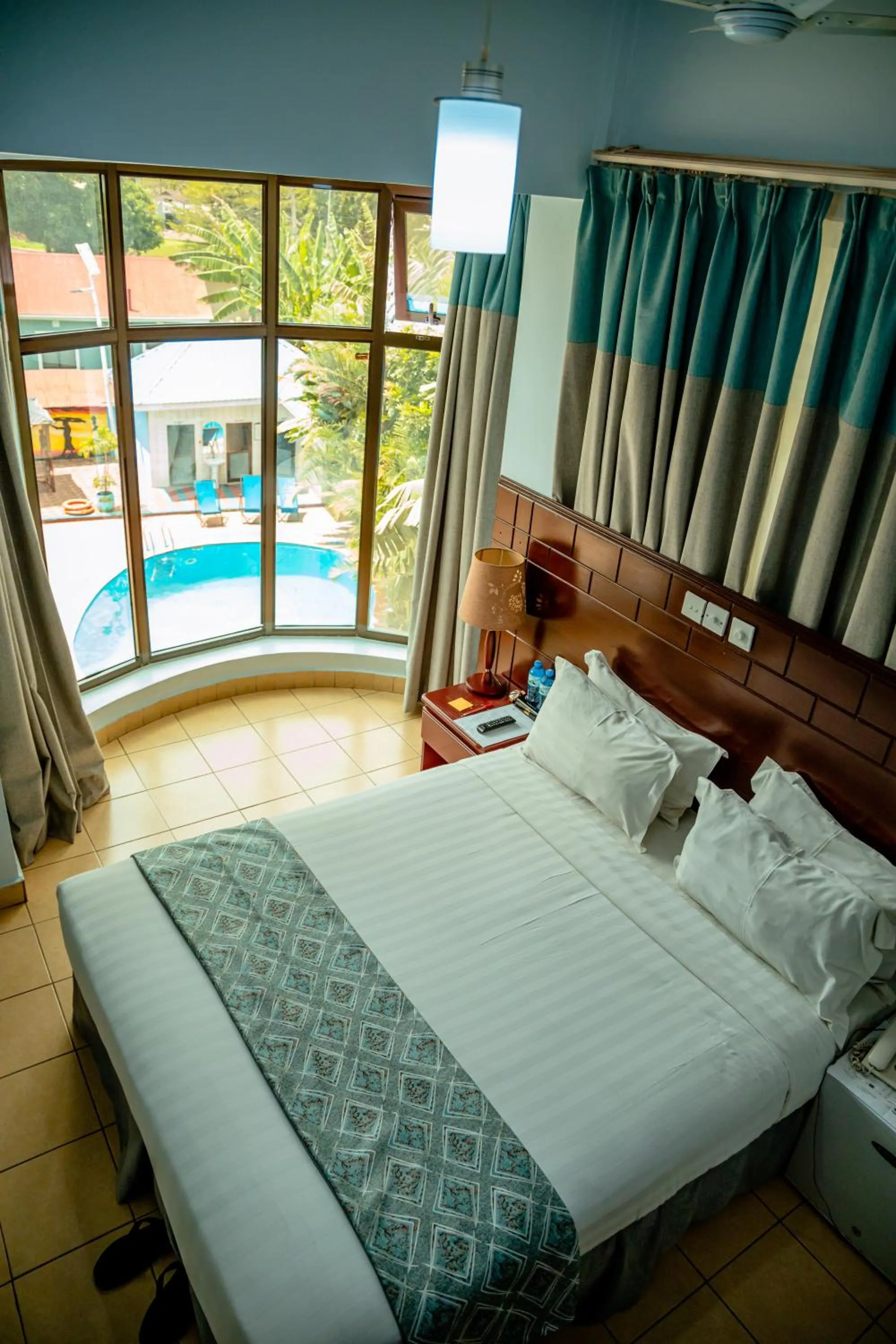 Bed in Green Mountain Hotel