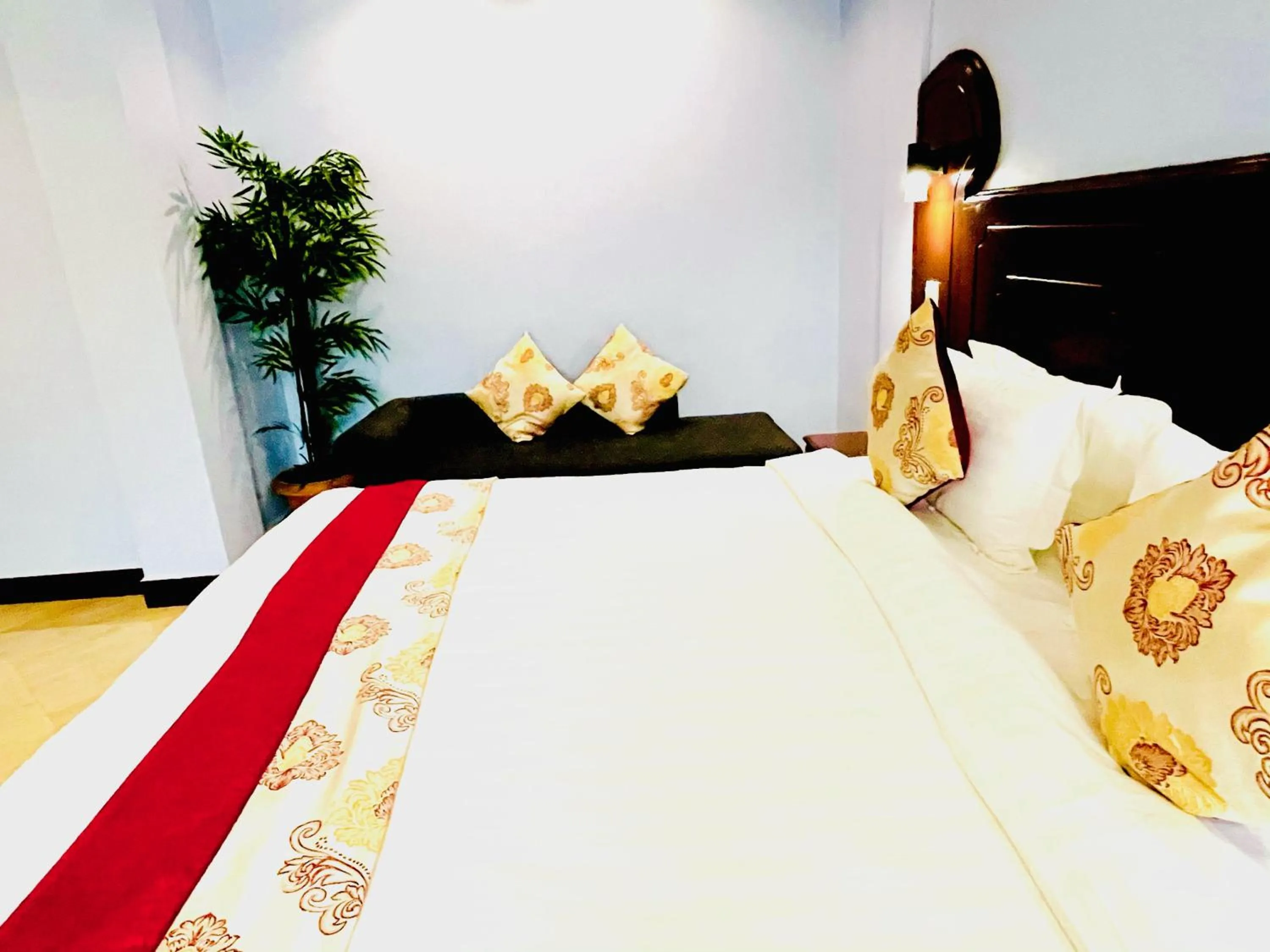 Guests, Bed in Green Mountain Hotel