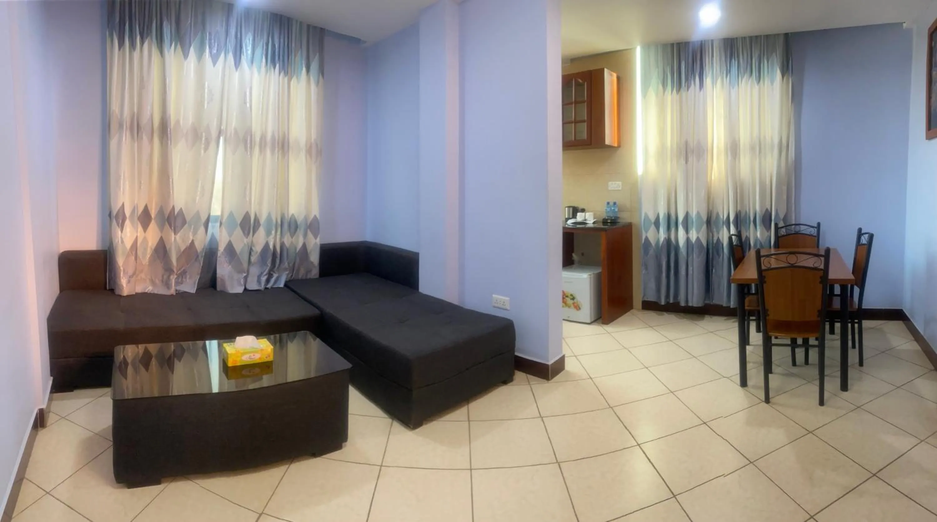 Living room in Green Mountain Hotel