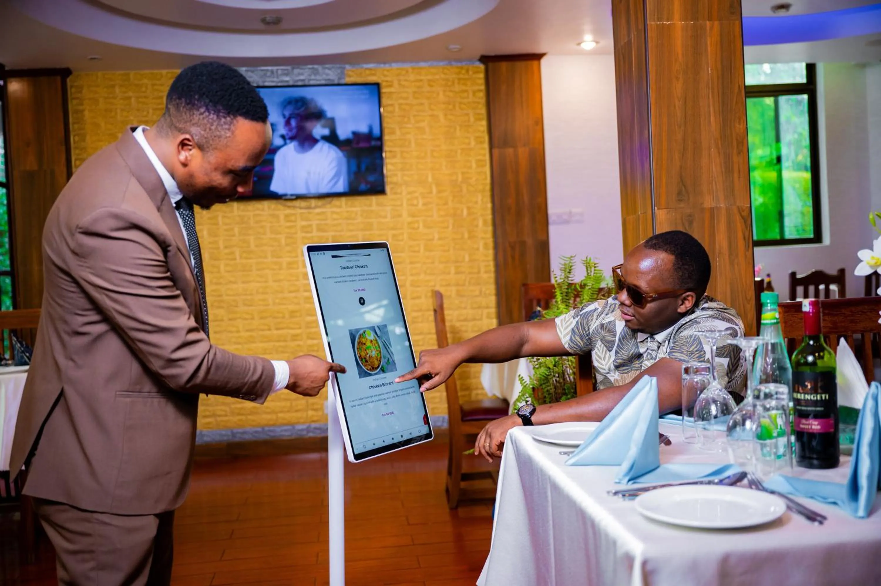 Restaurant/places to eat in Green Mountain Hotel