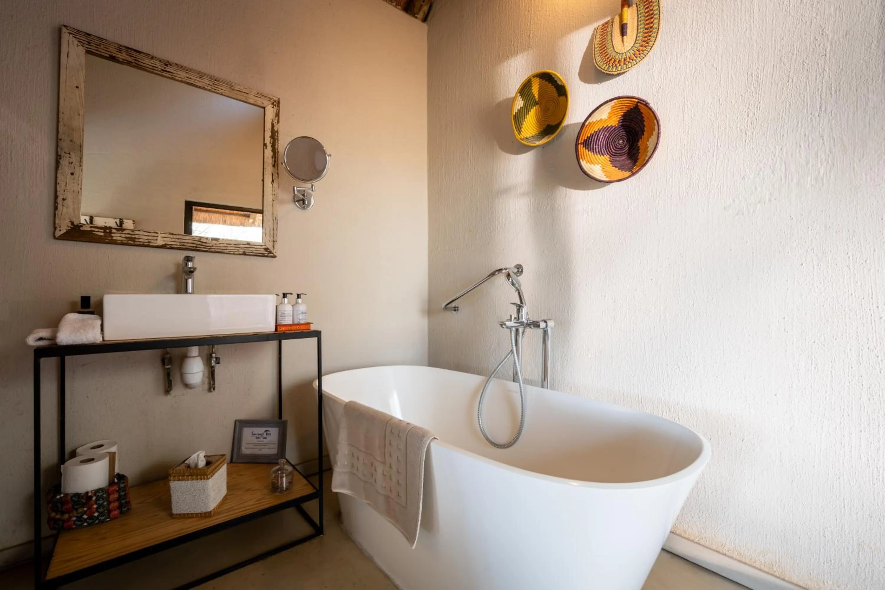 Bathroom in Sausage Tree Safari Camp