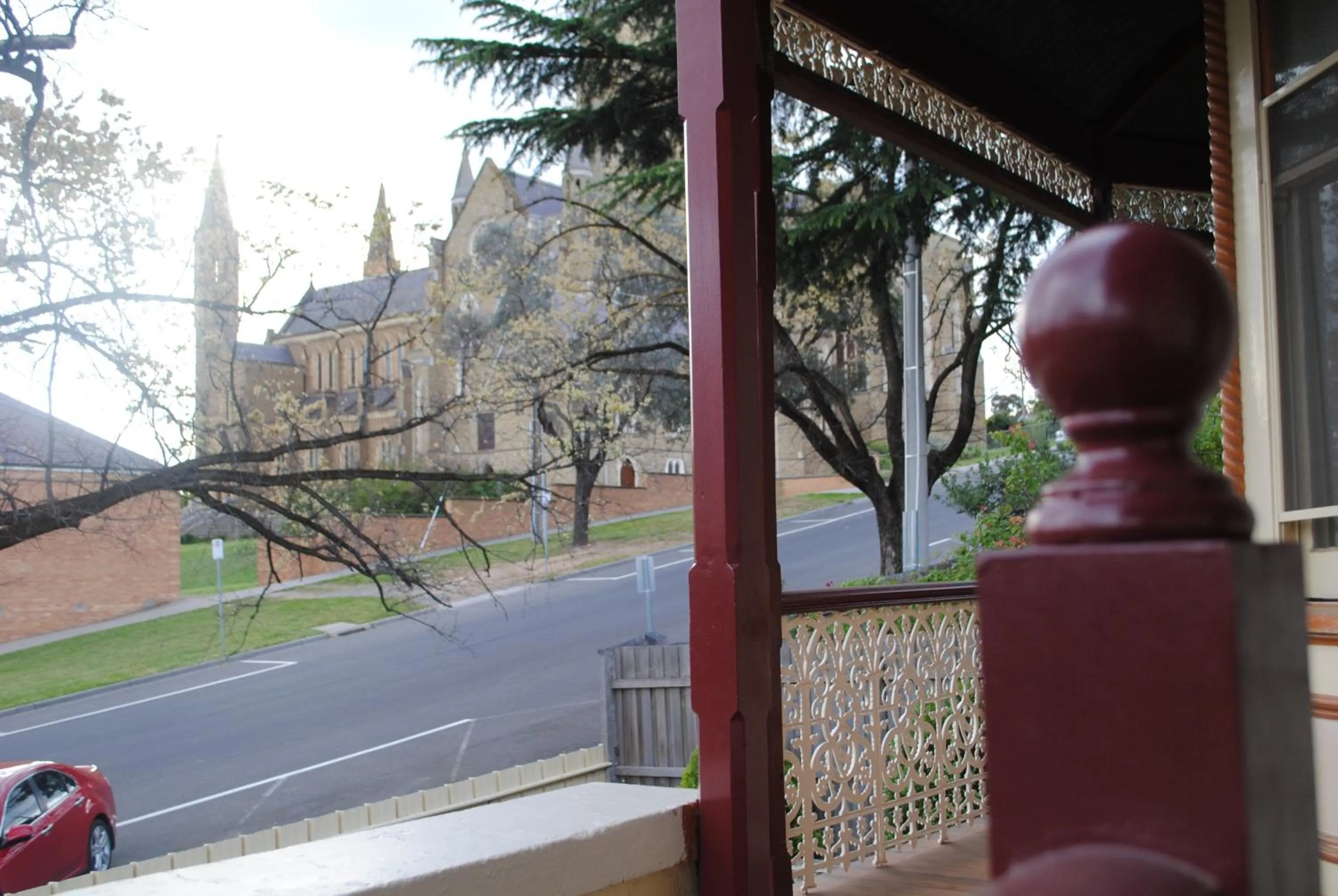 Cobb&CoHouse-Goldfields ExecutiveStay Ideal for Families &Work Crews