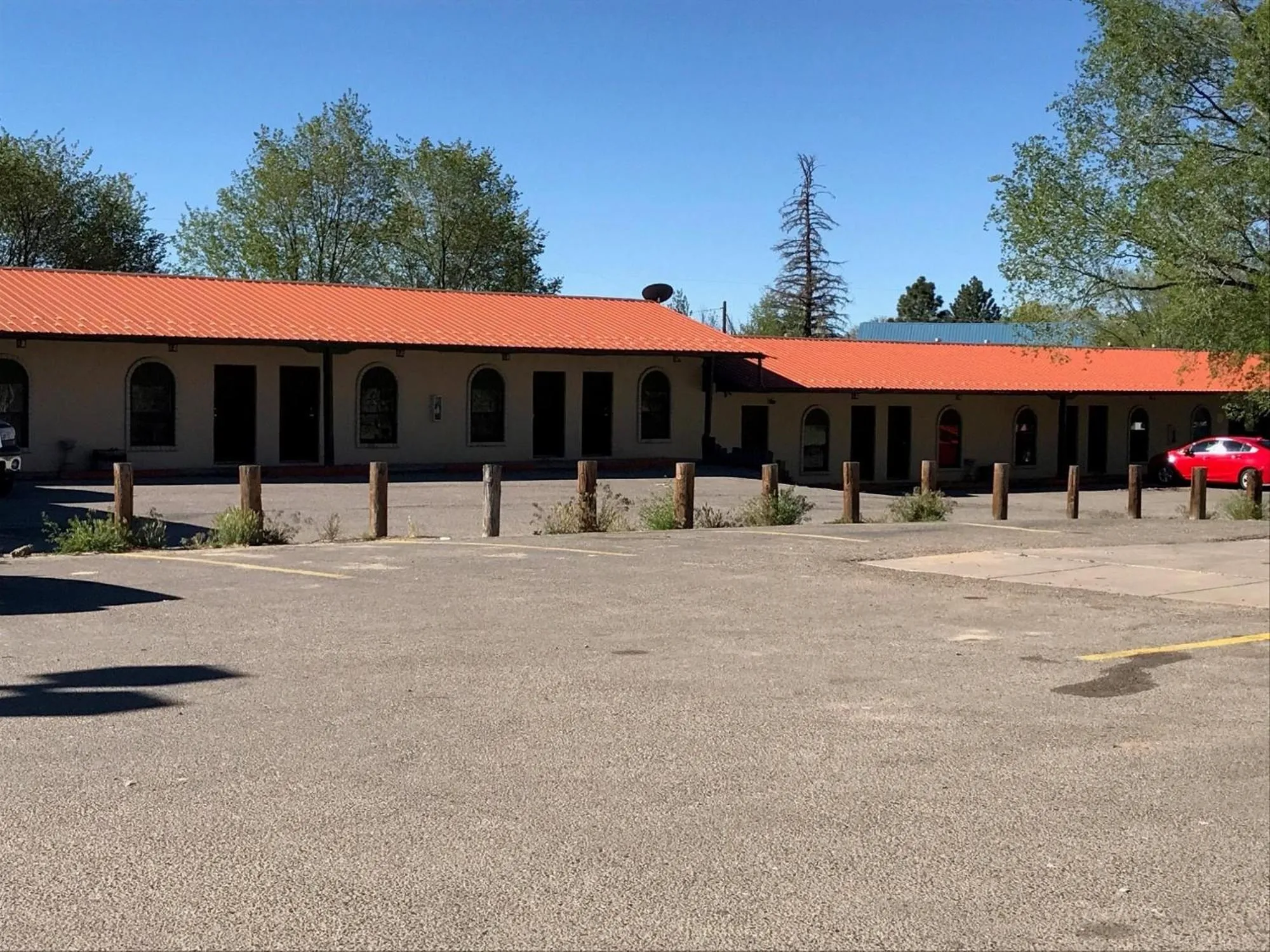 Property building in Frontier Motel