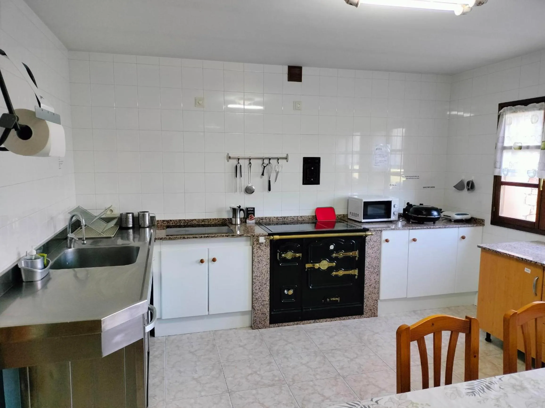 Communal kitchen in Valle la Fuente