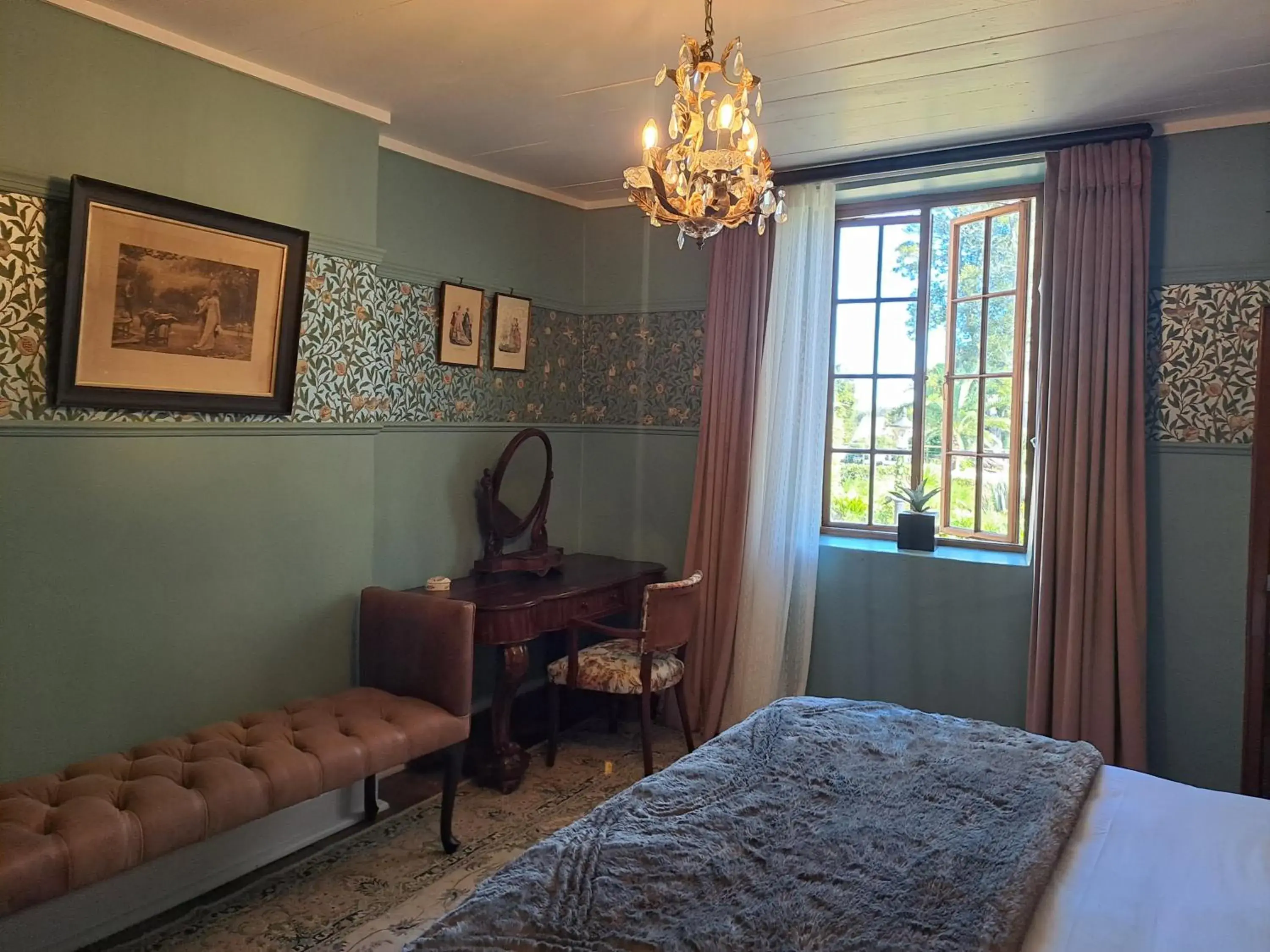 King Room with Garden View - single occupancy in Portland Manor King Room with Garden View - single occupancy in Portland Manor