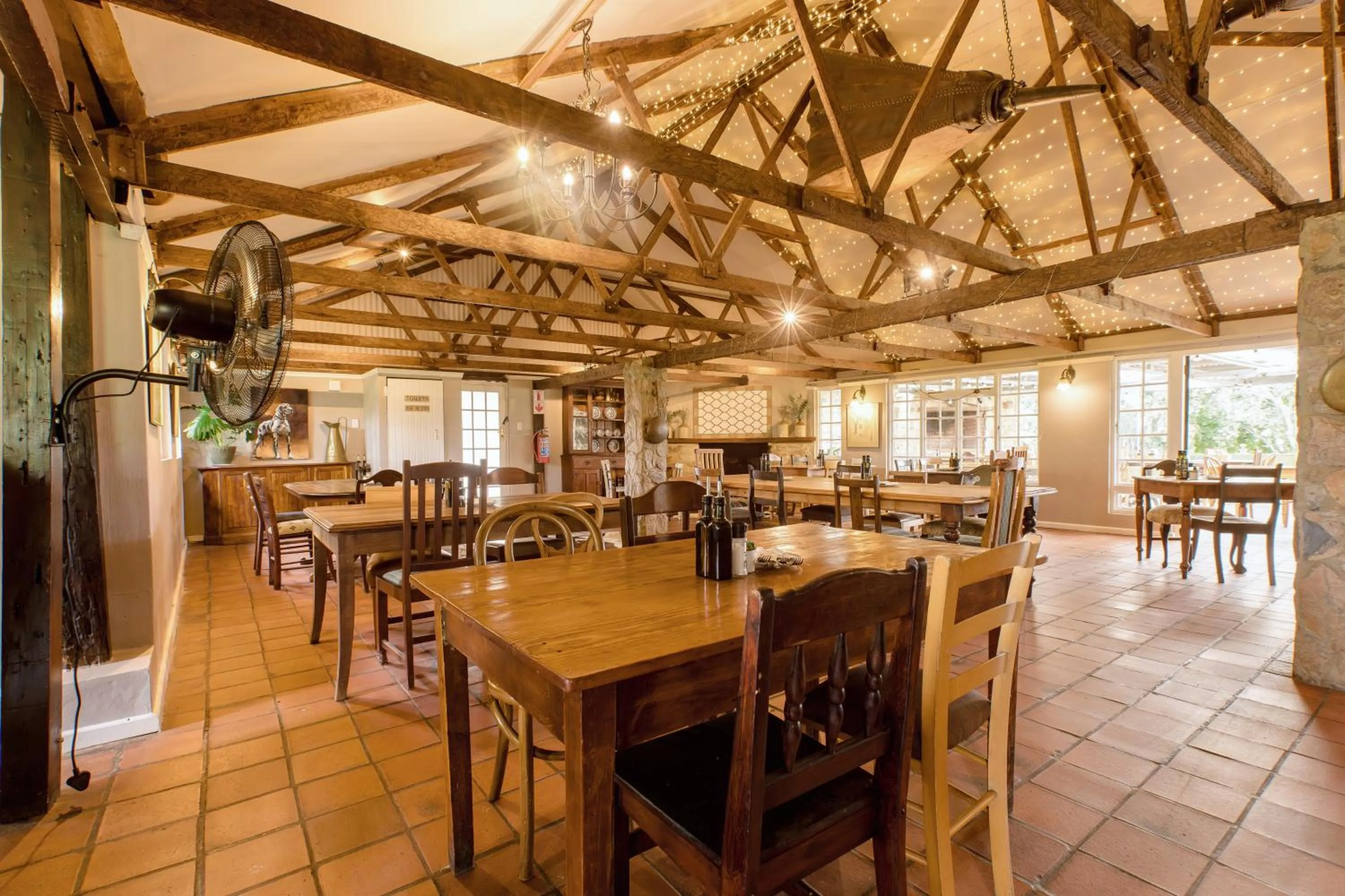 Restaurant/places to eat in Portland Manor