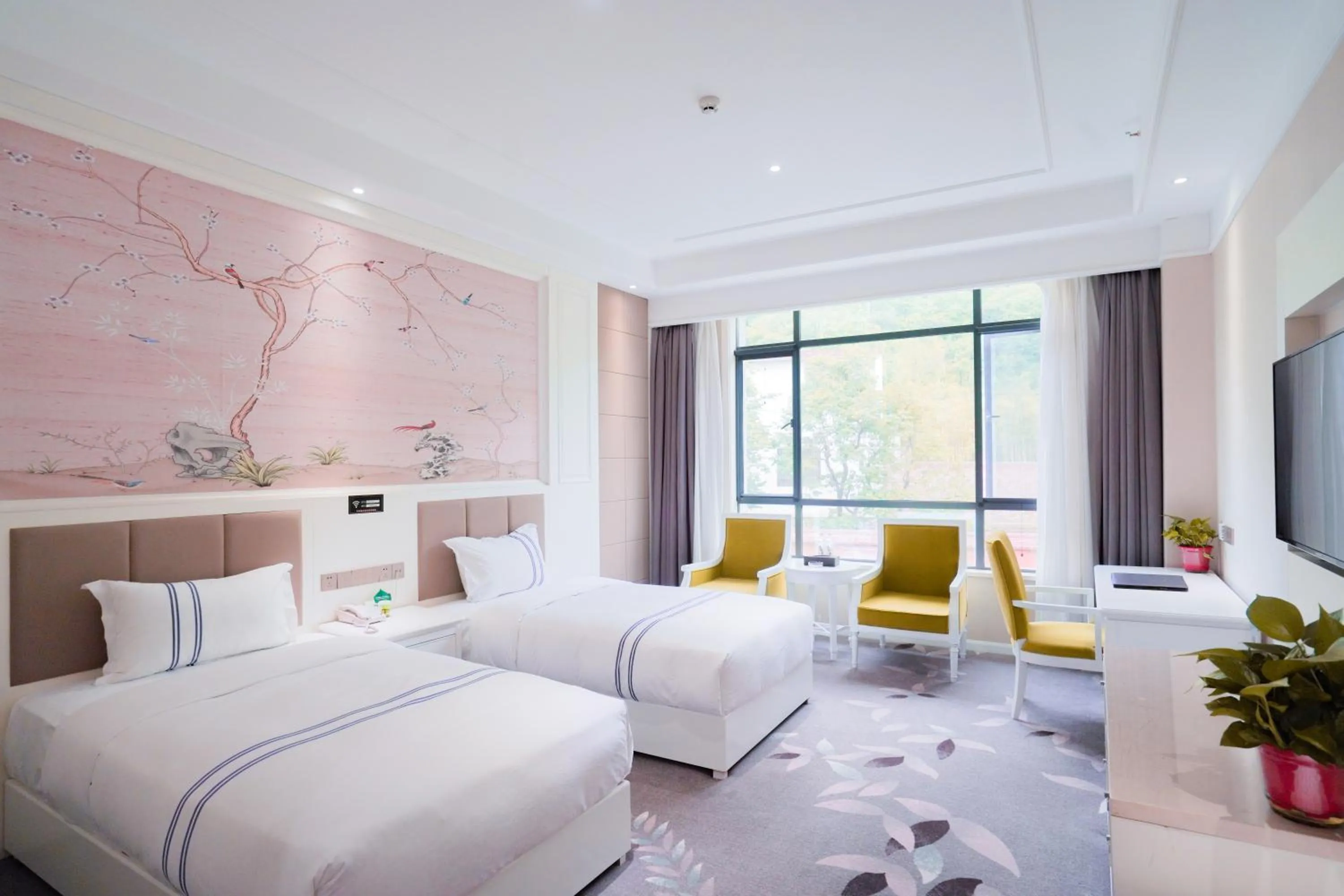 Photo of the whole room in Huashan Xinghe International Hotel