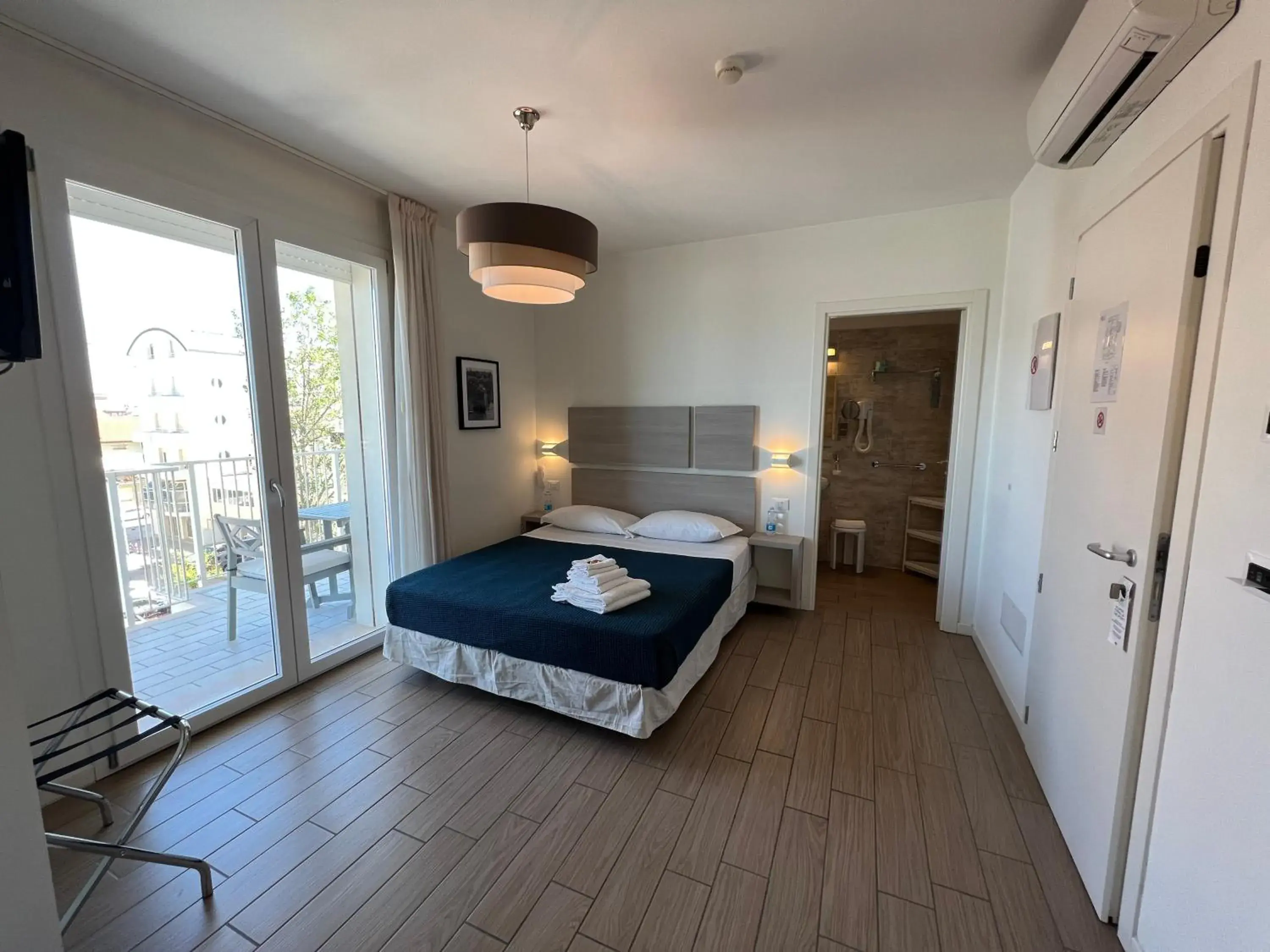 Bedroom, Bed in Hotel Riva e Mare