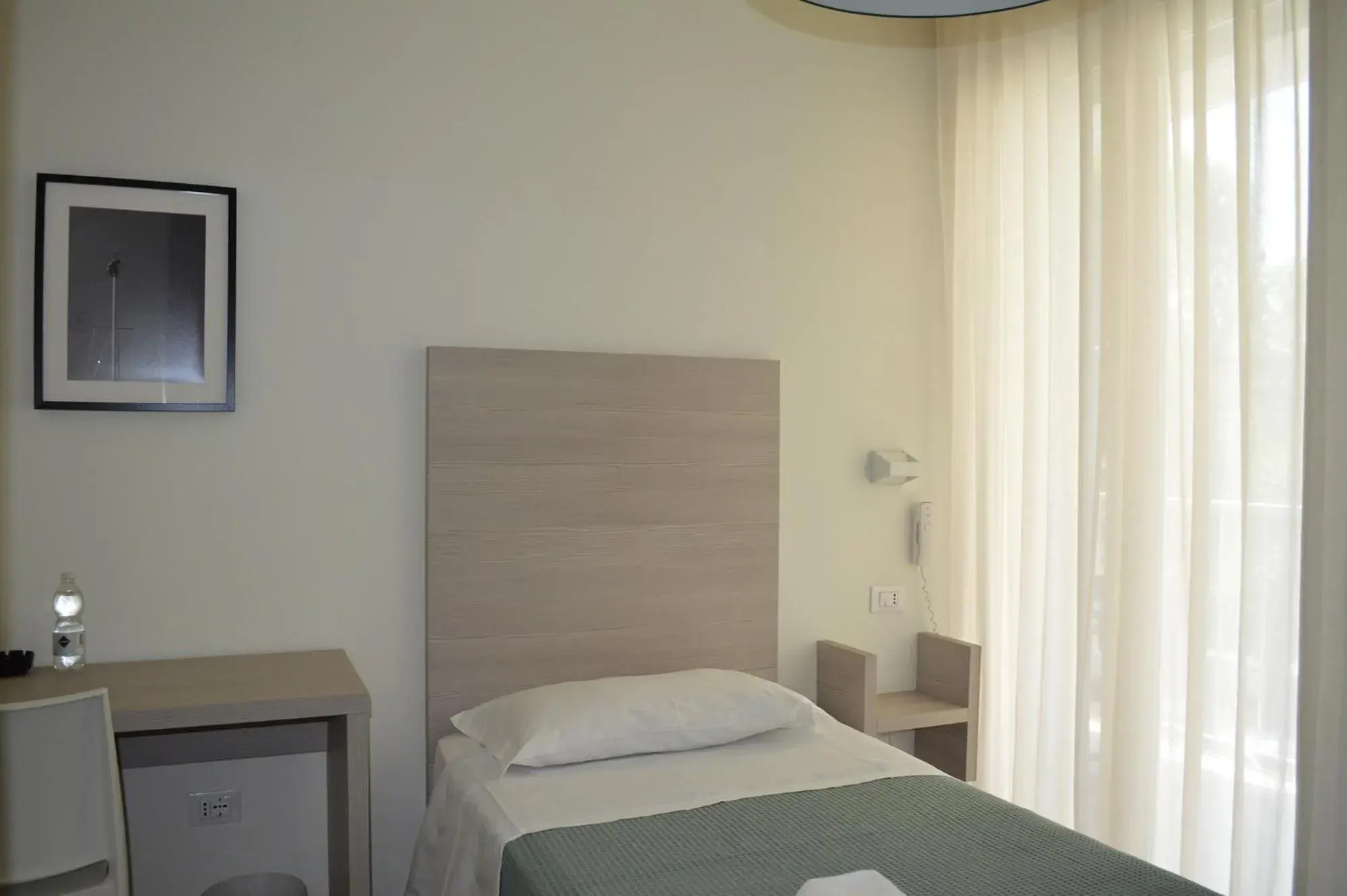 Bed in Hotel Riva e Mare