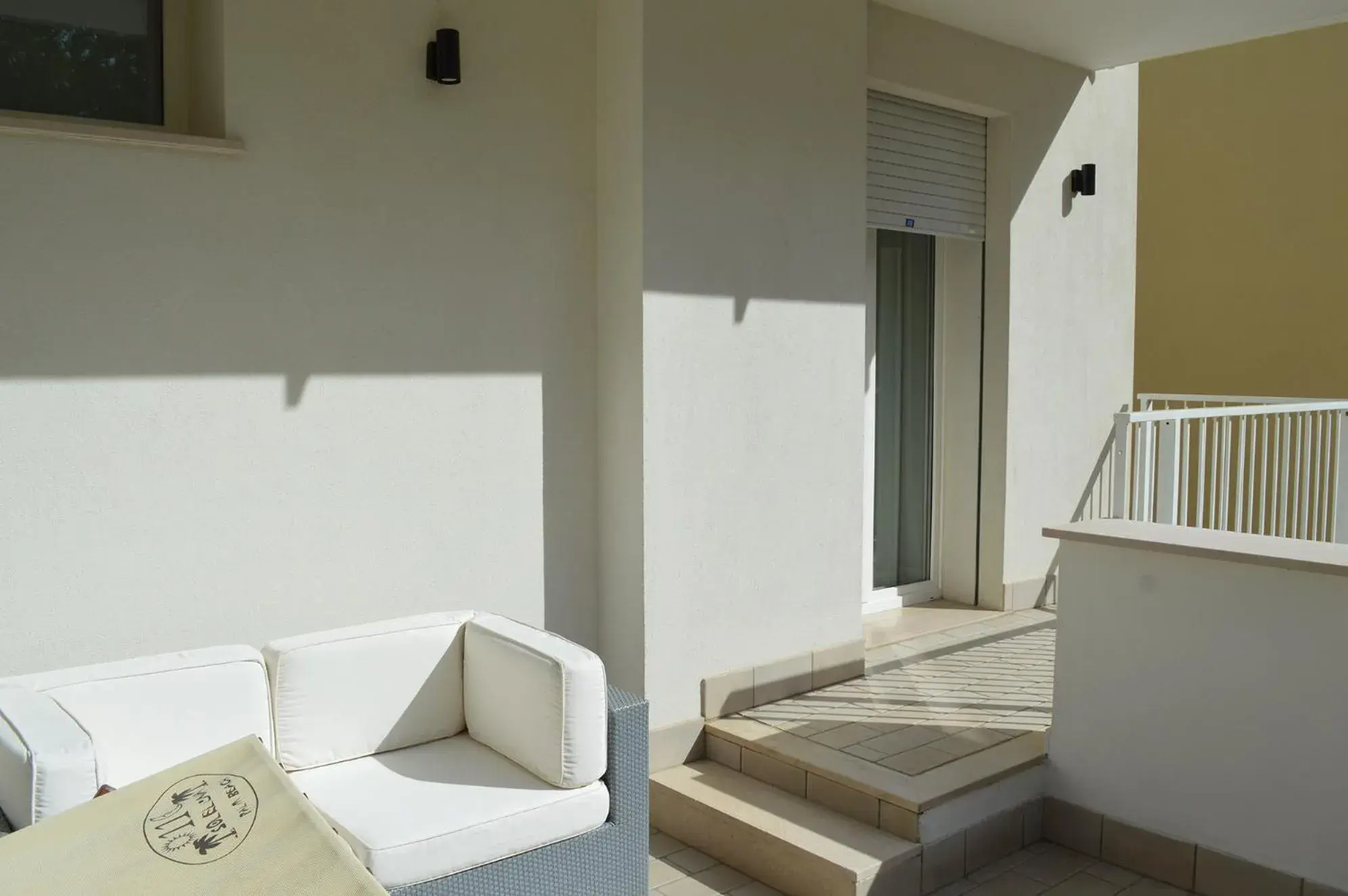 Balcony/Terrace, Bed in Hotel Riva e Mare