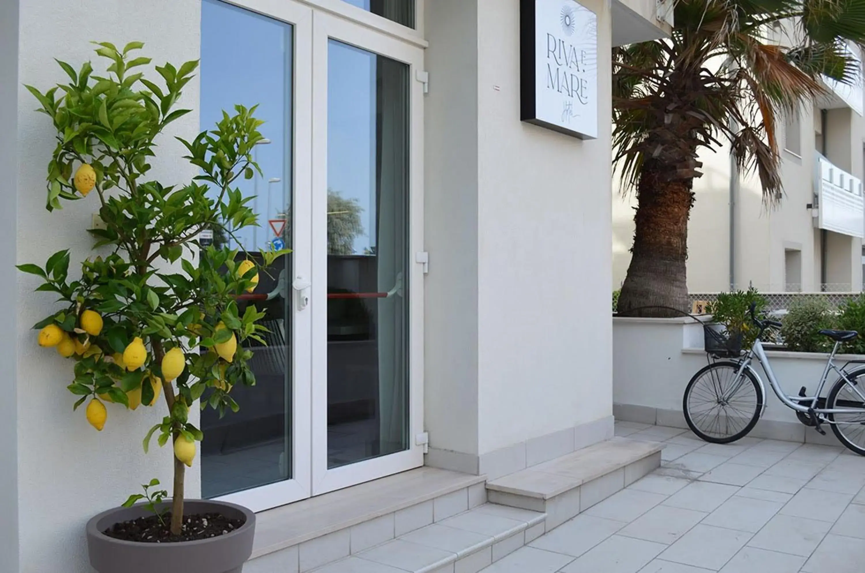 Facade/entrance in Hotel Riva e Mare