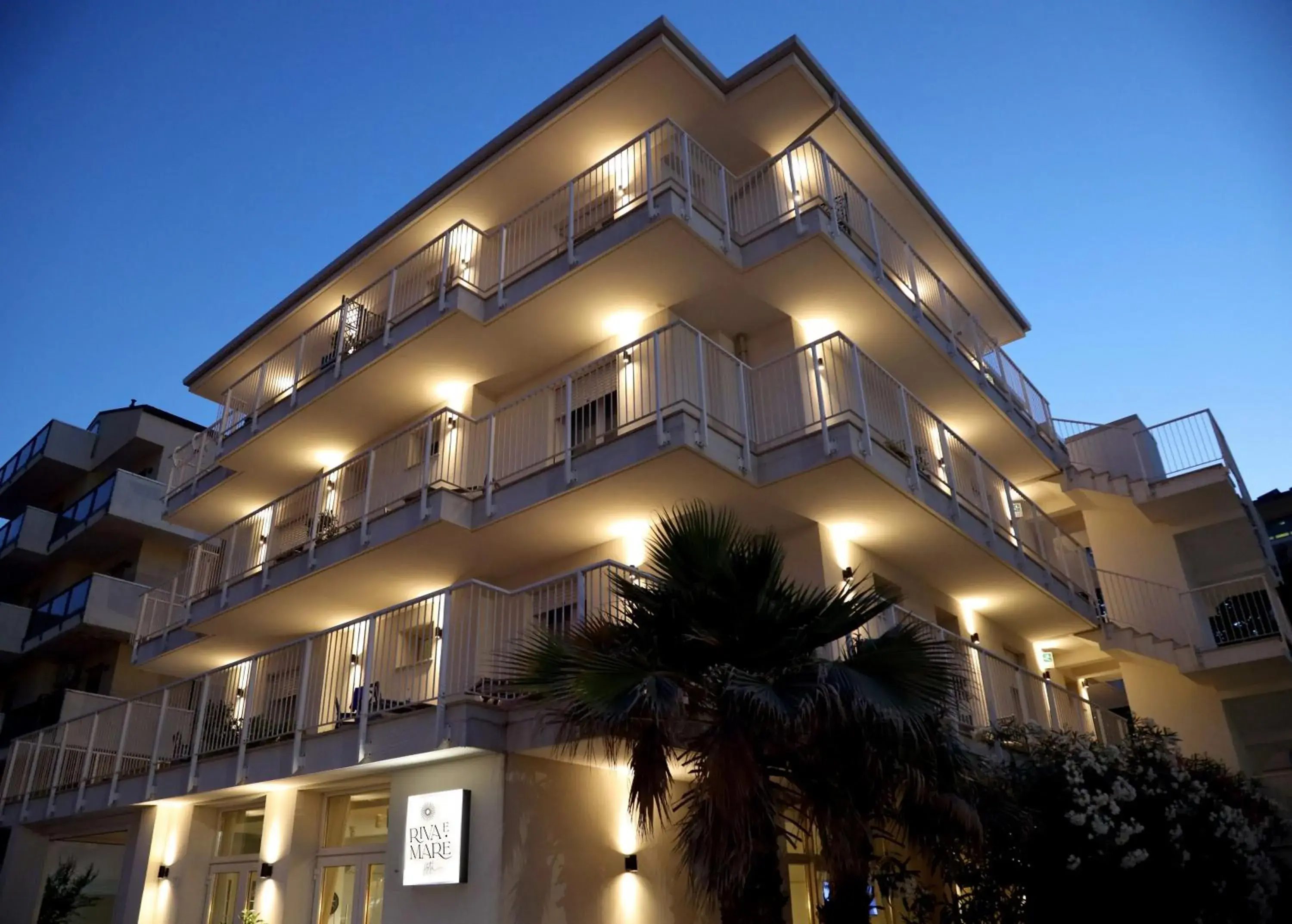 Property Building in Hotel Riva e Mare