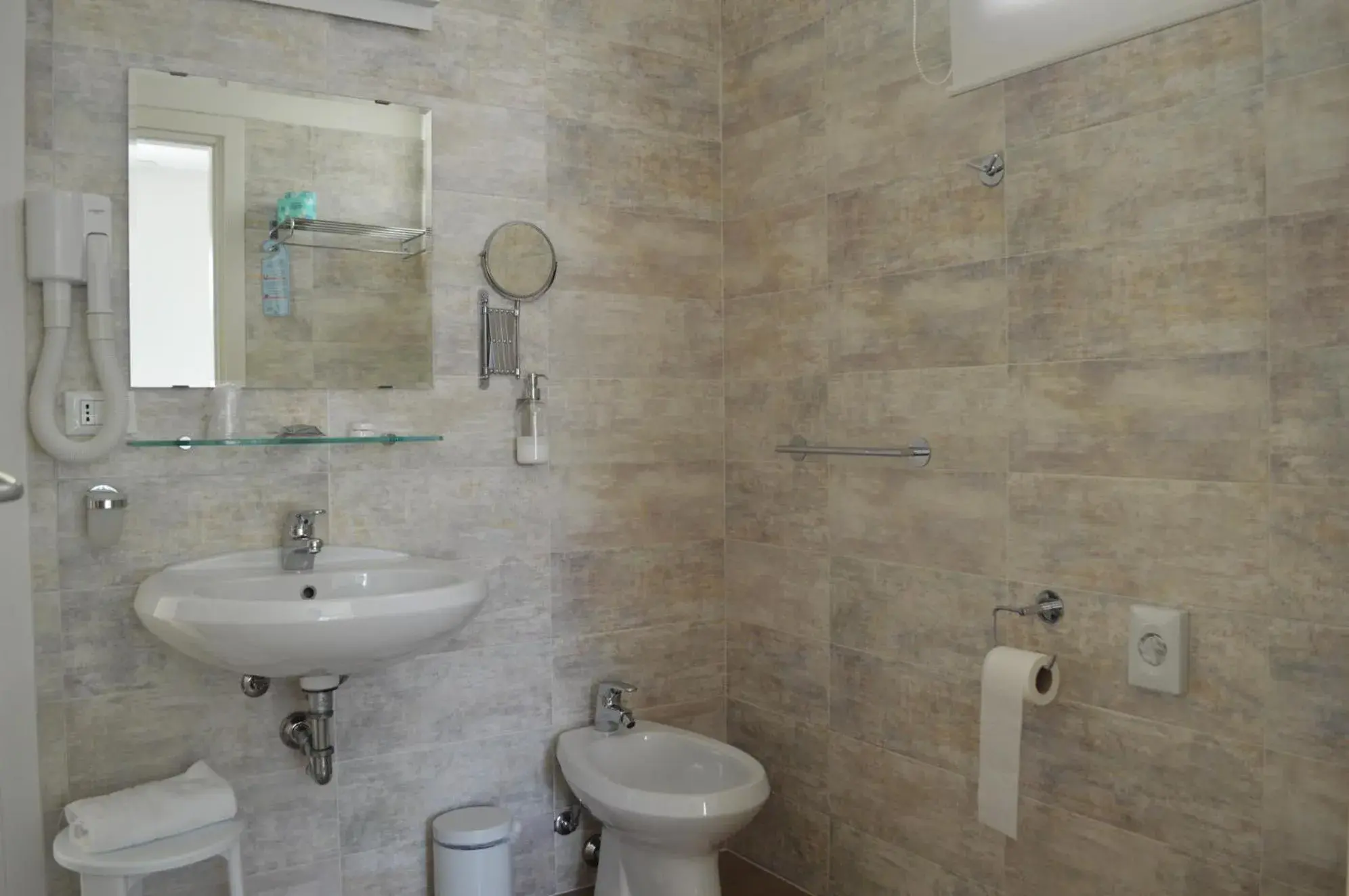 Bathroom in Hotel Riva e Mare