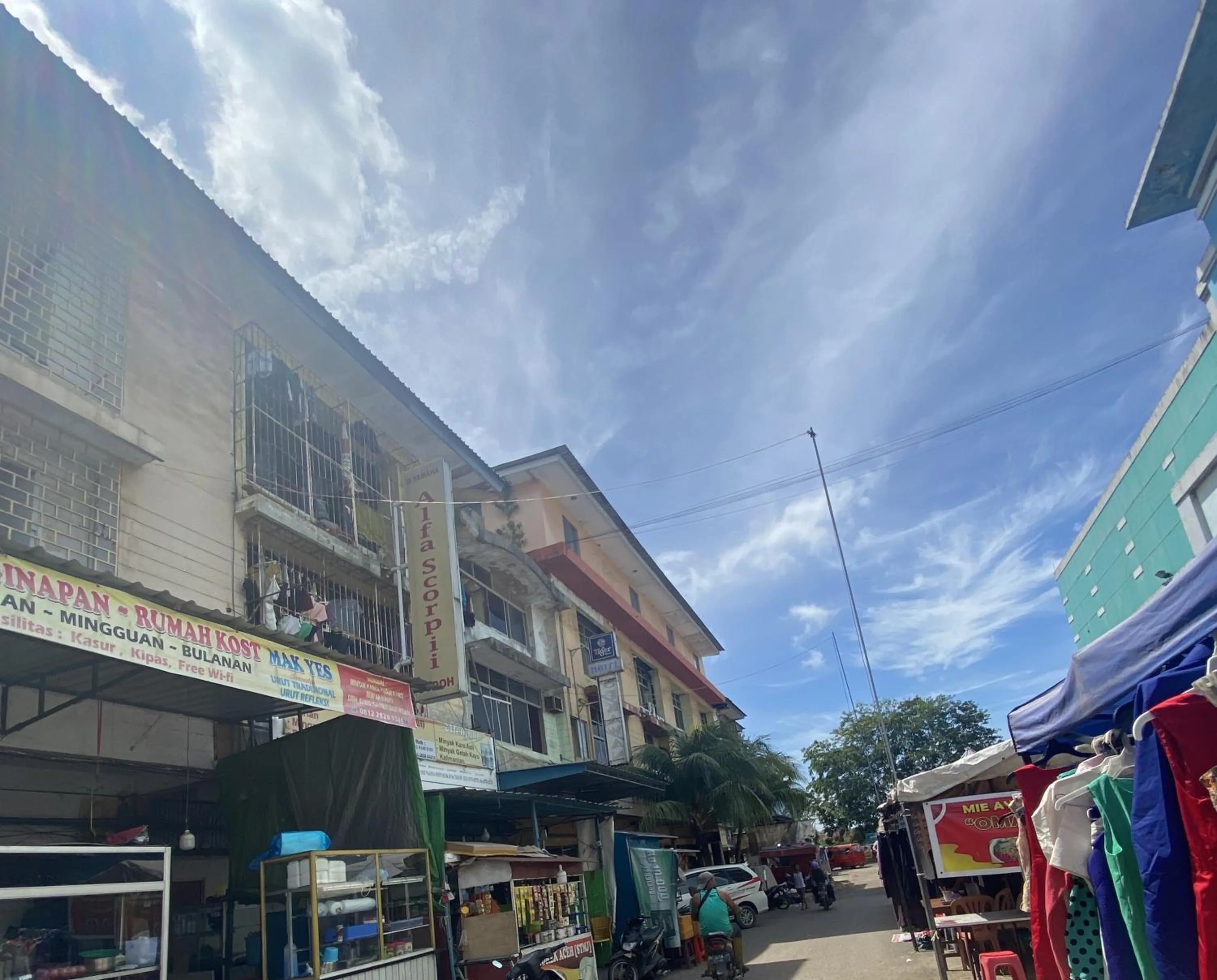 Facade/entrance in SPOT ON 93446 Penginapan Mak Yes