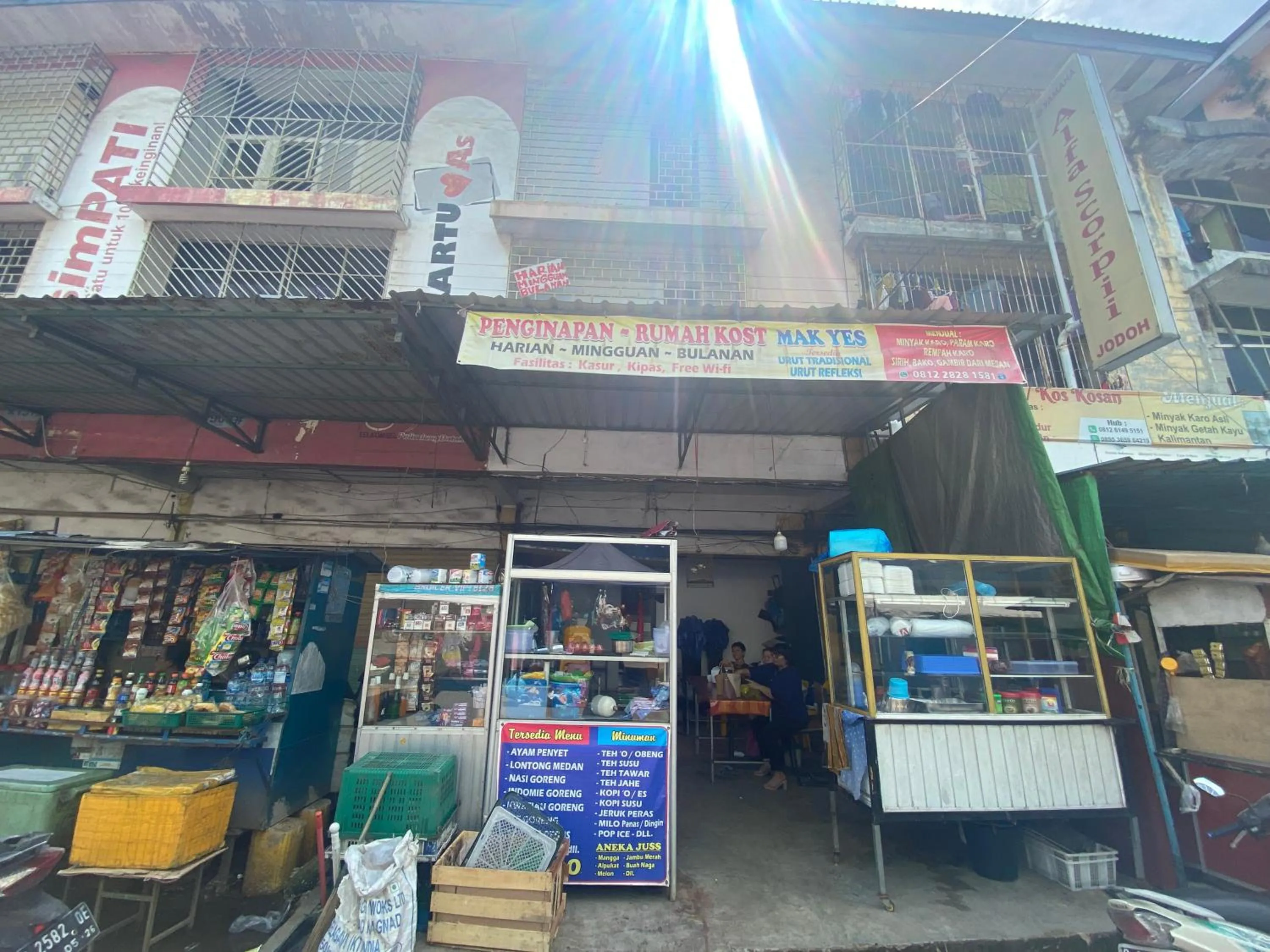 Facade/entrance in SPOT ON 93446 Penginapan Mak Yes