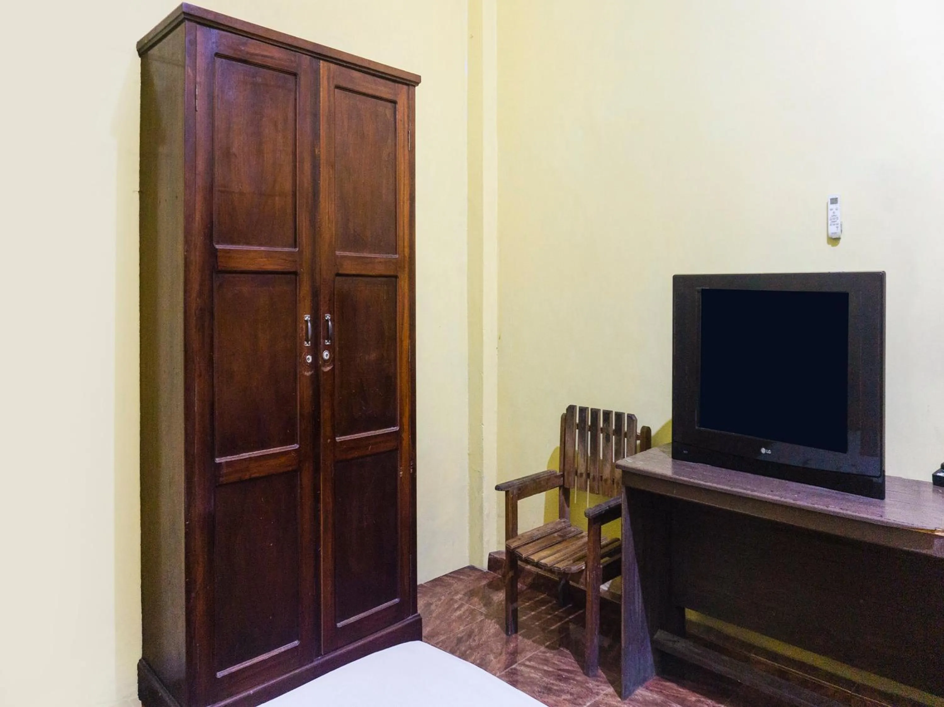 Bedroom in Hotel O Emmy Homestay Syariah