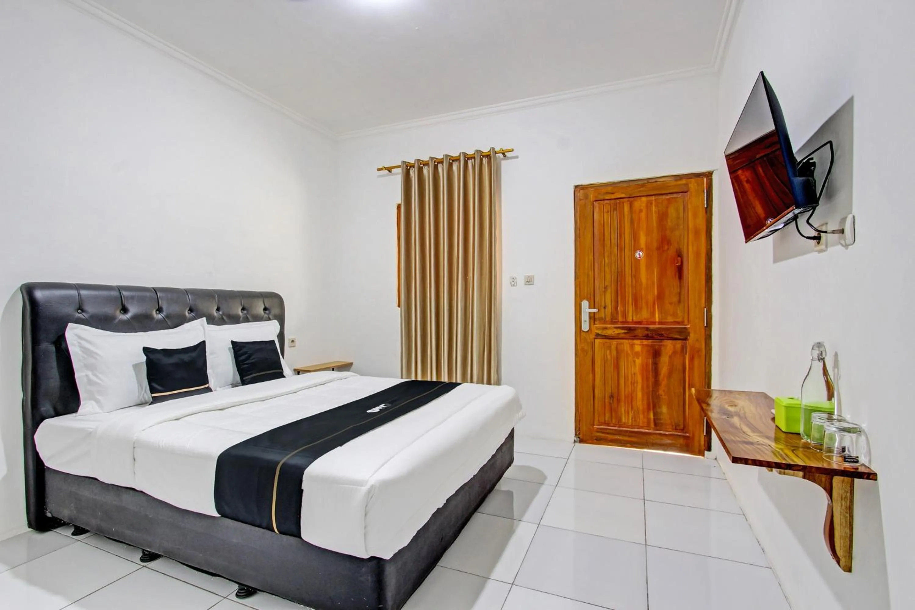 Standard Double Room in Capital O 93449 The Boekit Song Putri Resort