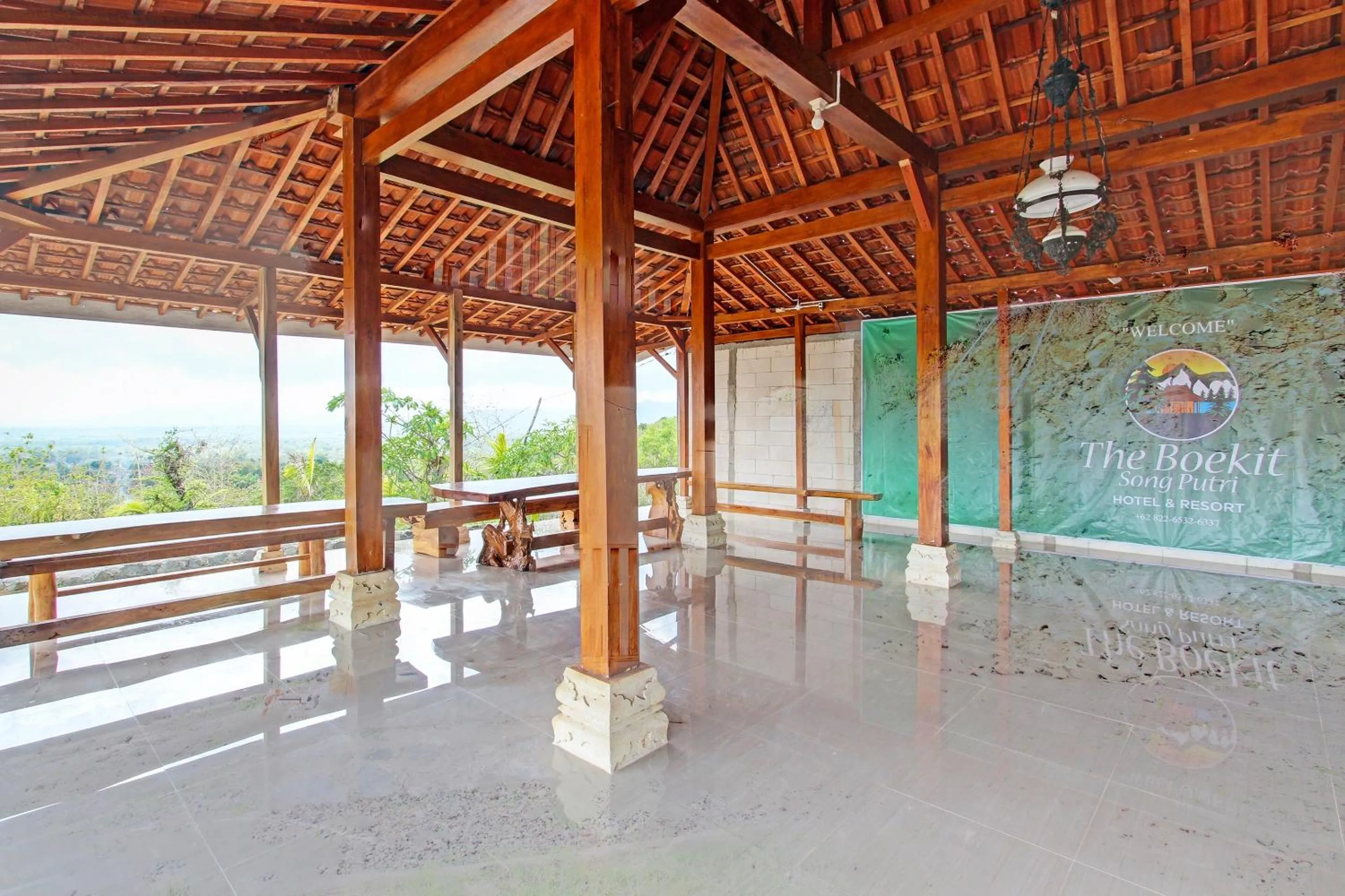 Lobby or reception in Capital O 93449 The Boekit Song Putri Resort