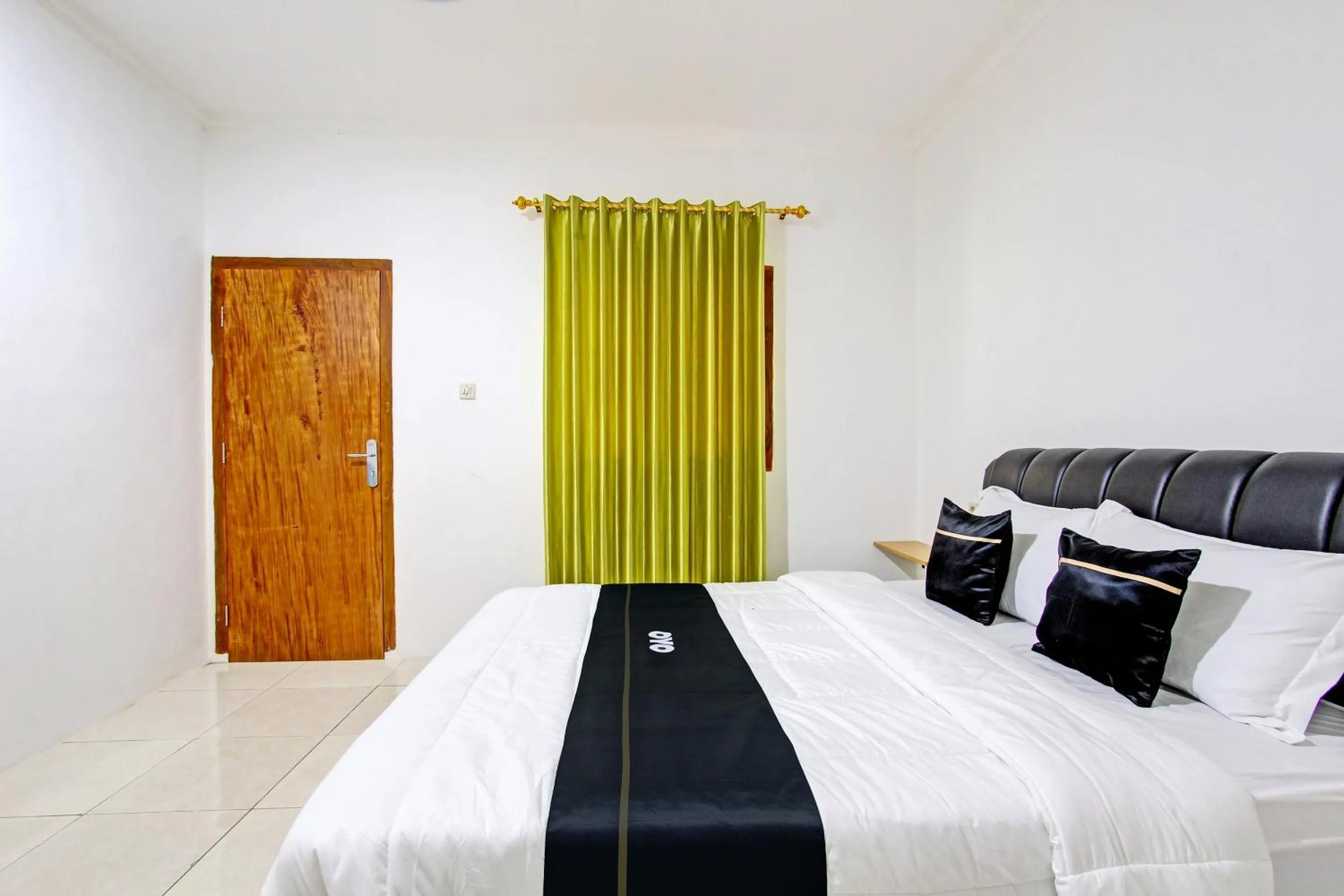 Bedroom in Capital O 93449 The Boekit Song Putri Resort