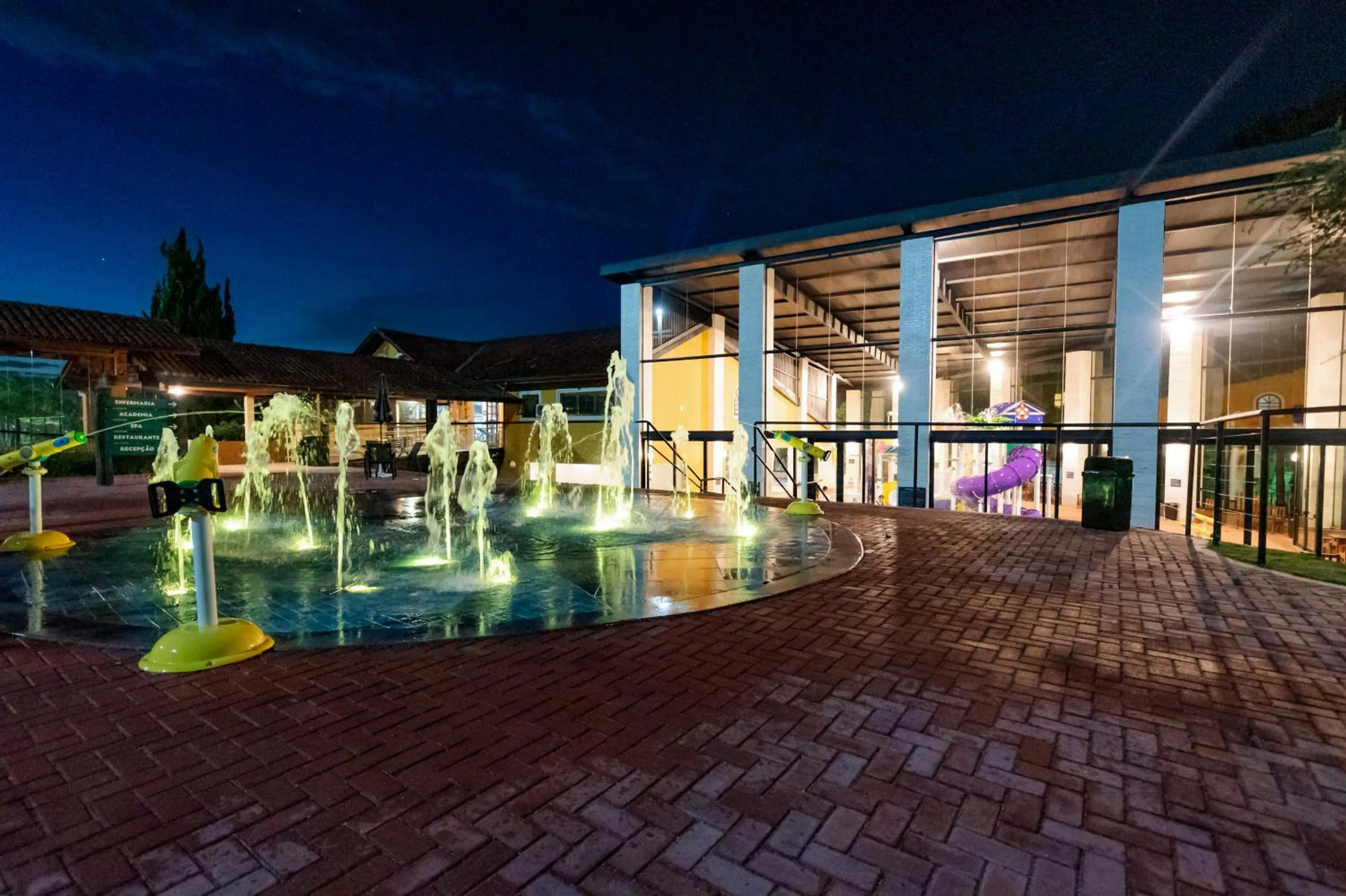 Night in Monreale Resort Parque Aquático