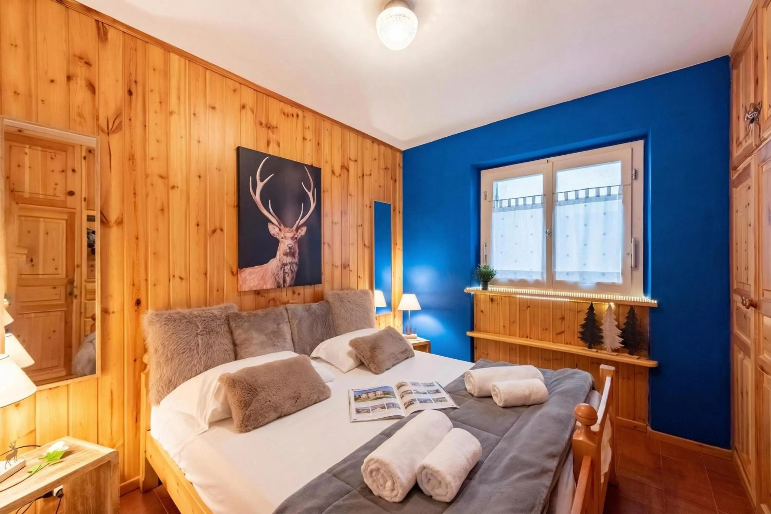Other, Bed in Chaberton Romantic Retreat Ski In Ski Out - Happy Rentals