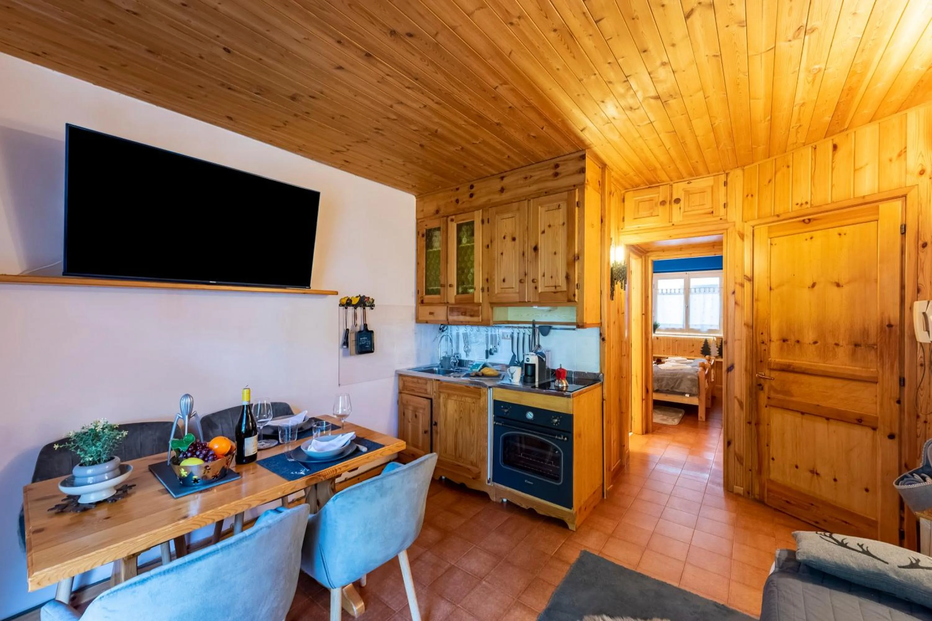 Dining area in Chaberton Romantic Retreat Ski In Ski Out - Happy Rentals