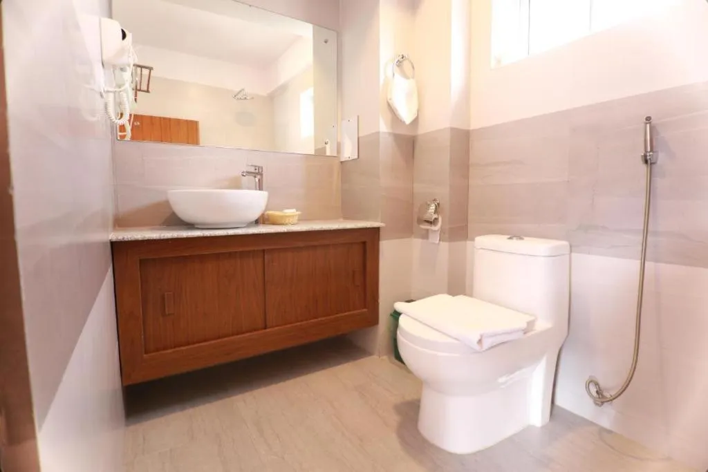 Shower in Hotel Eco Tree Pokhara